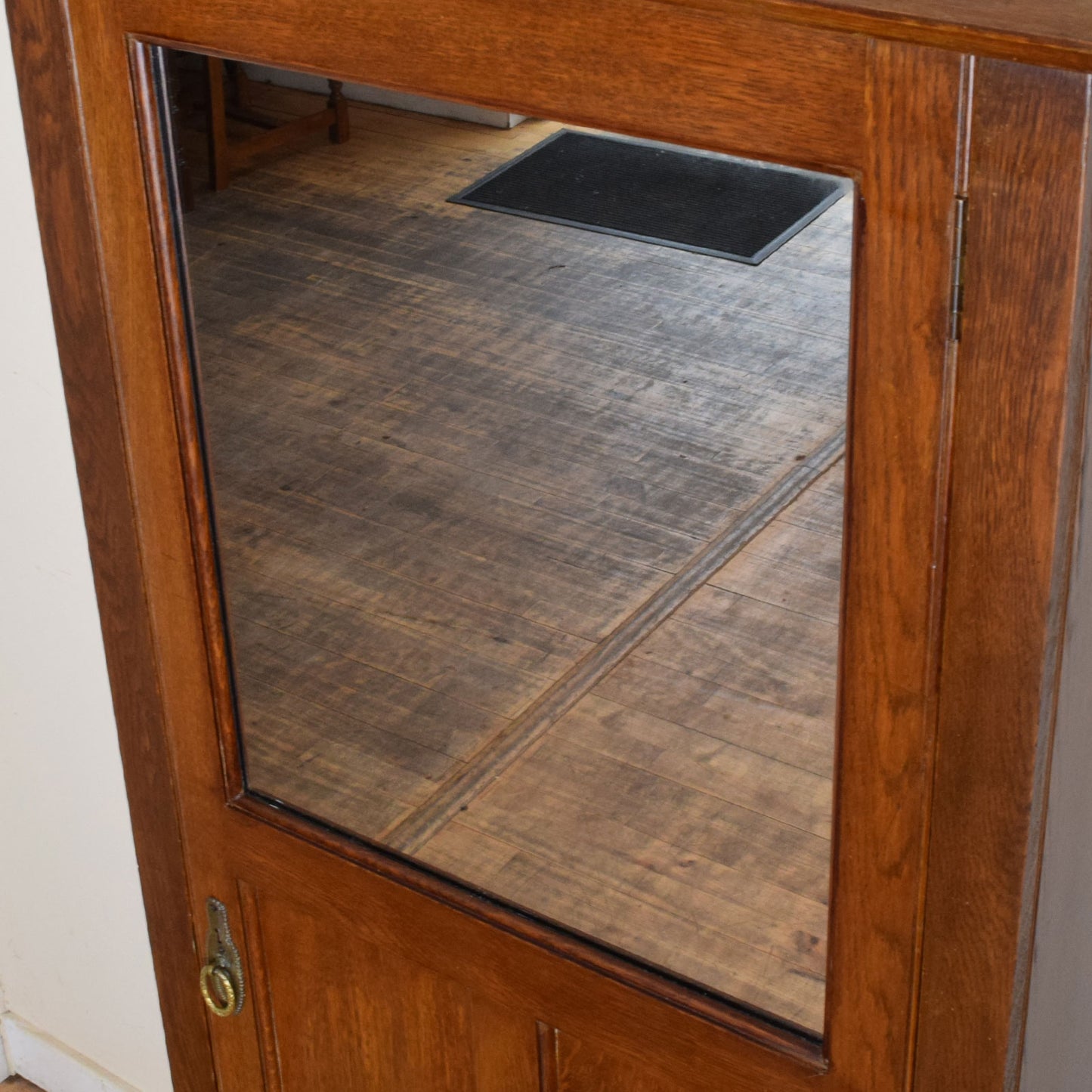 Mirrored Oak Hallrobe