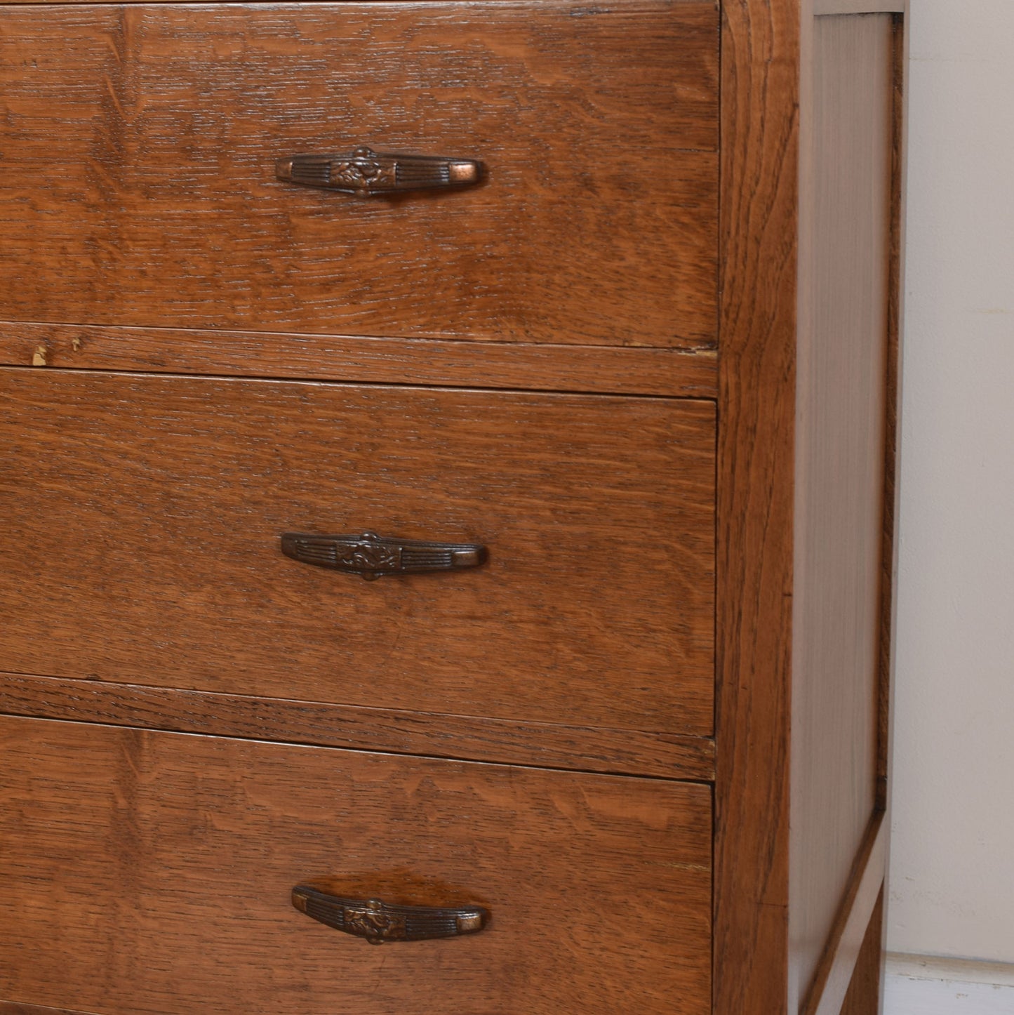 Oak Chest of Drawers