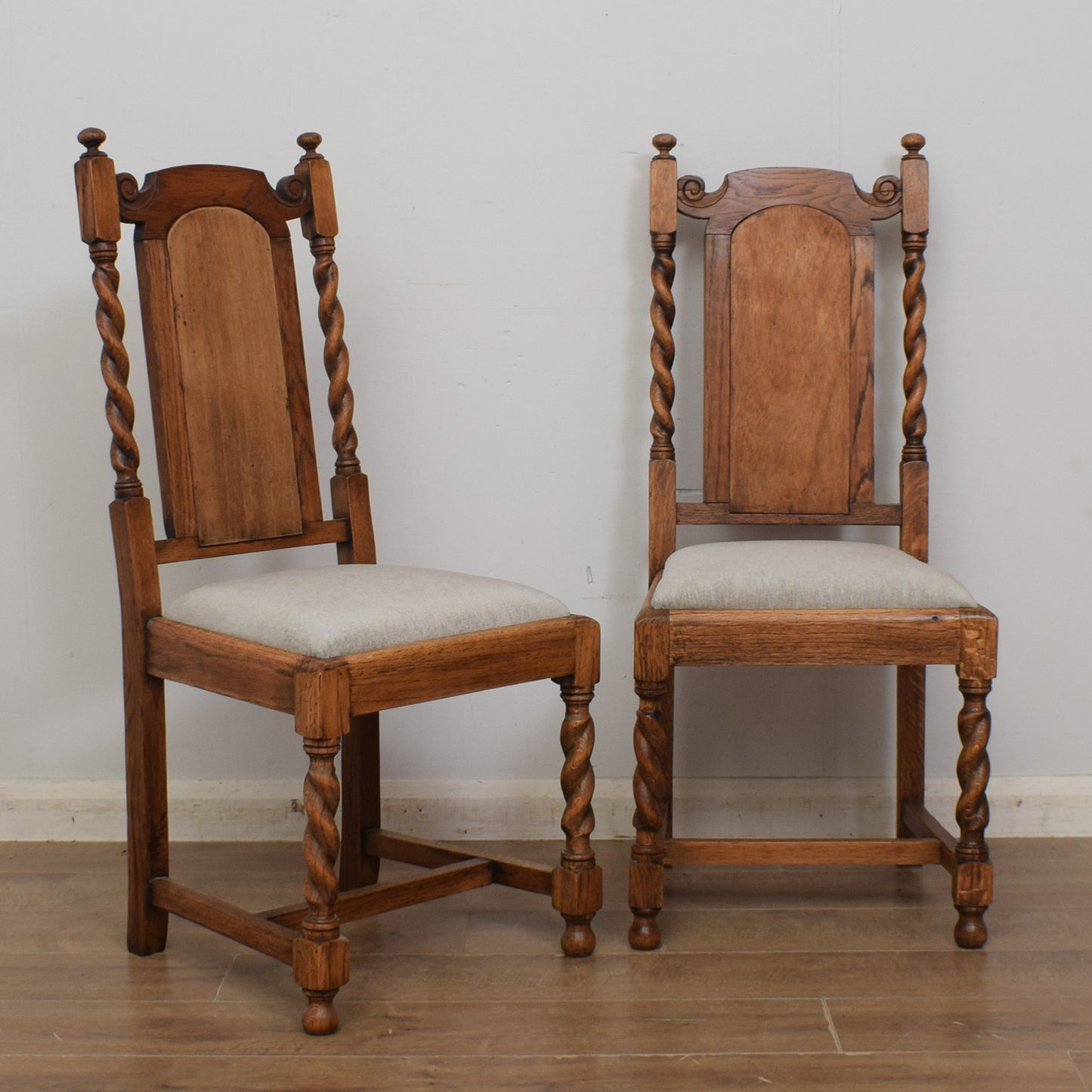 Barley Twist Draw Leaf Table & 4 Chairs