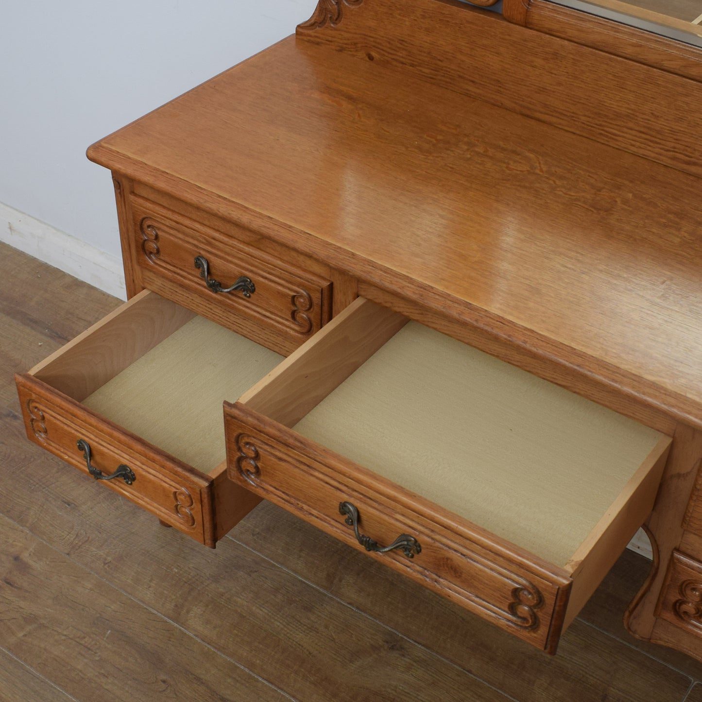 French Dressing Table