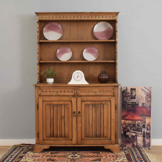 Classic Linenfold Dresser