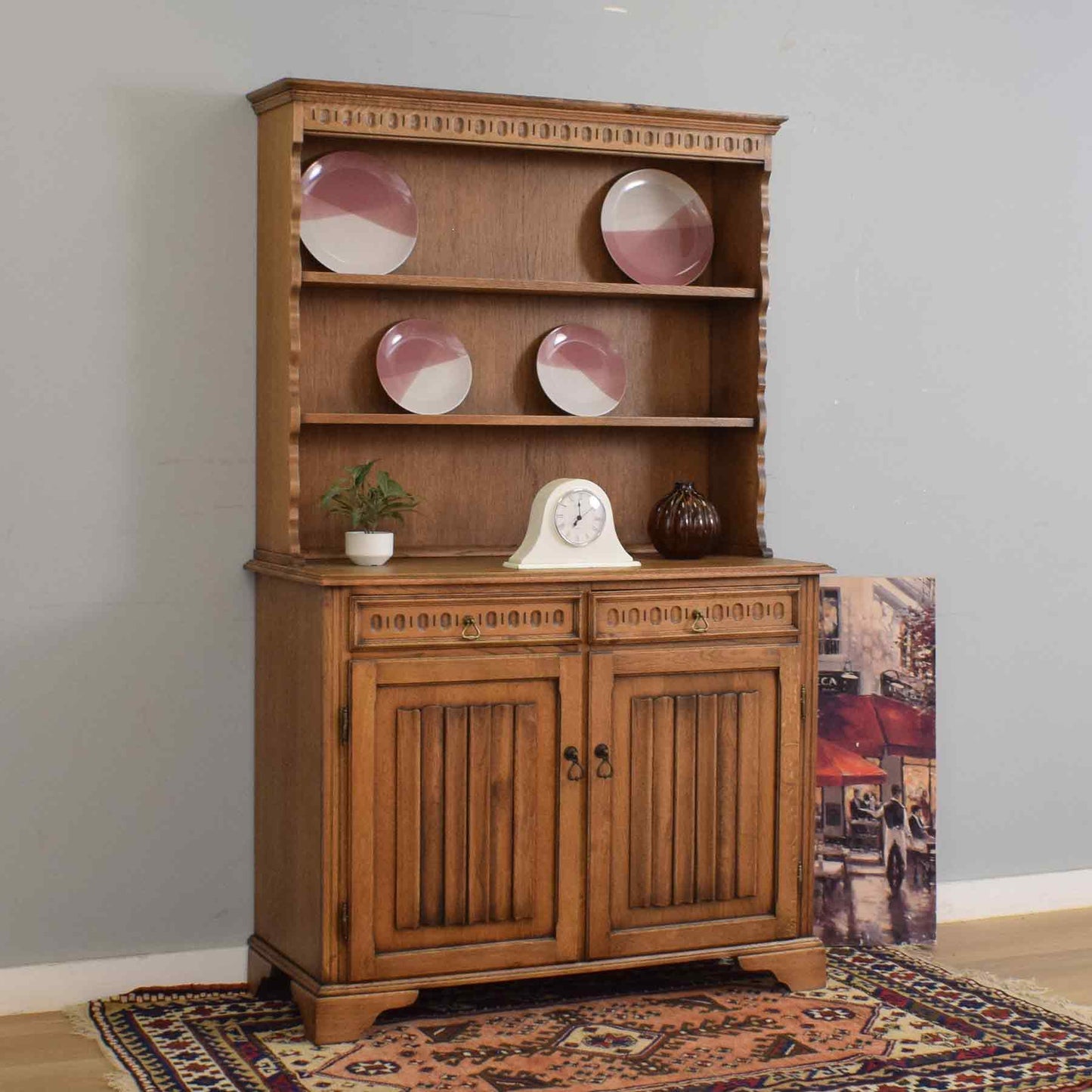 Classic Linenfold Dresser