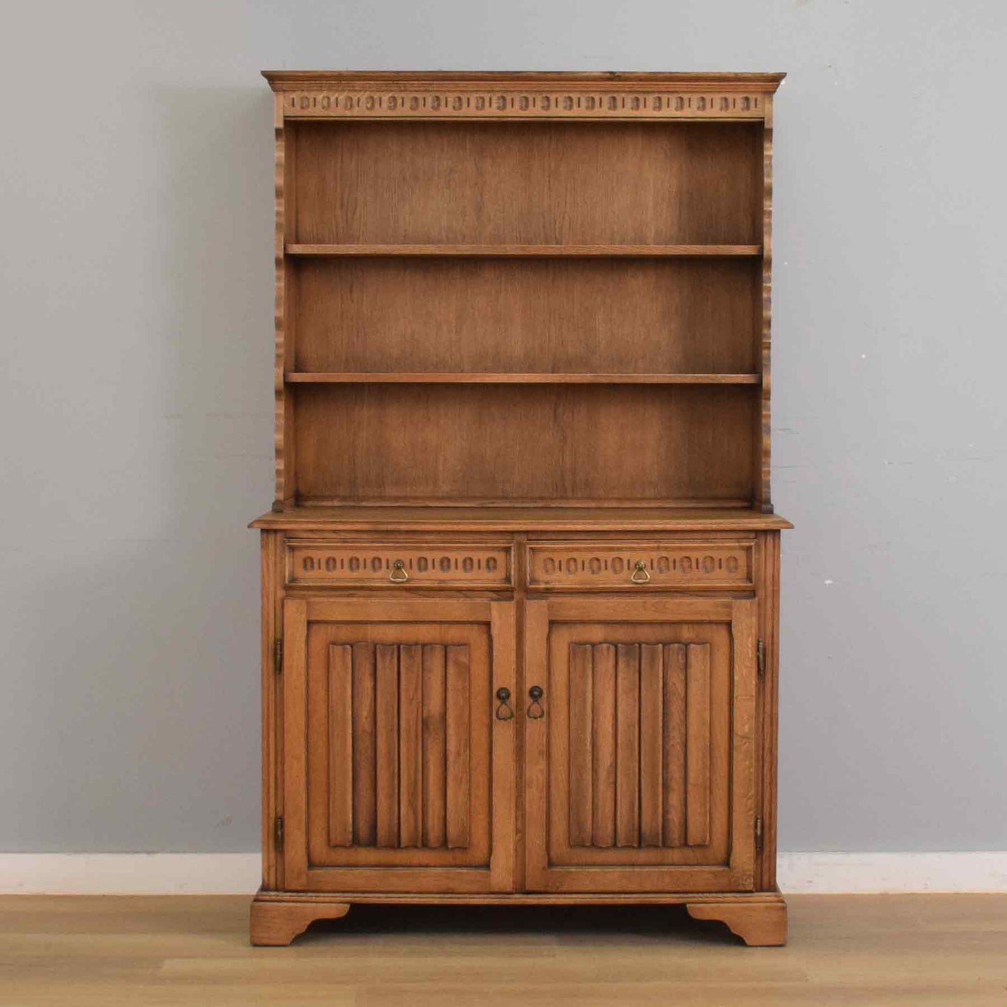 Classic Linenfold Dresser