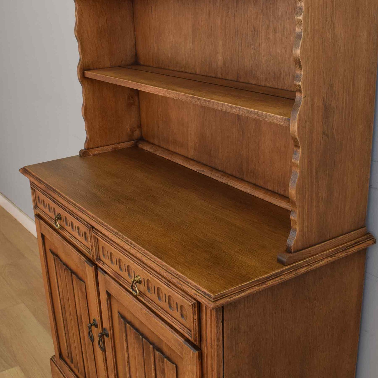 Classic Linenfold Dresser