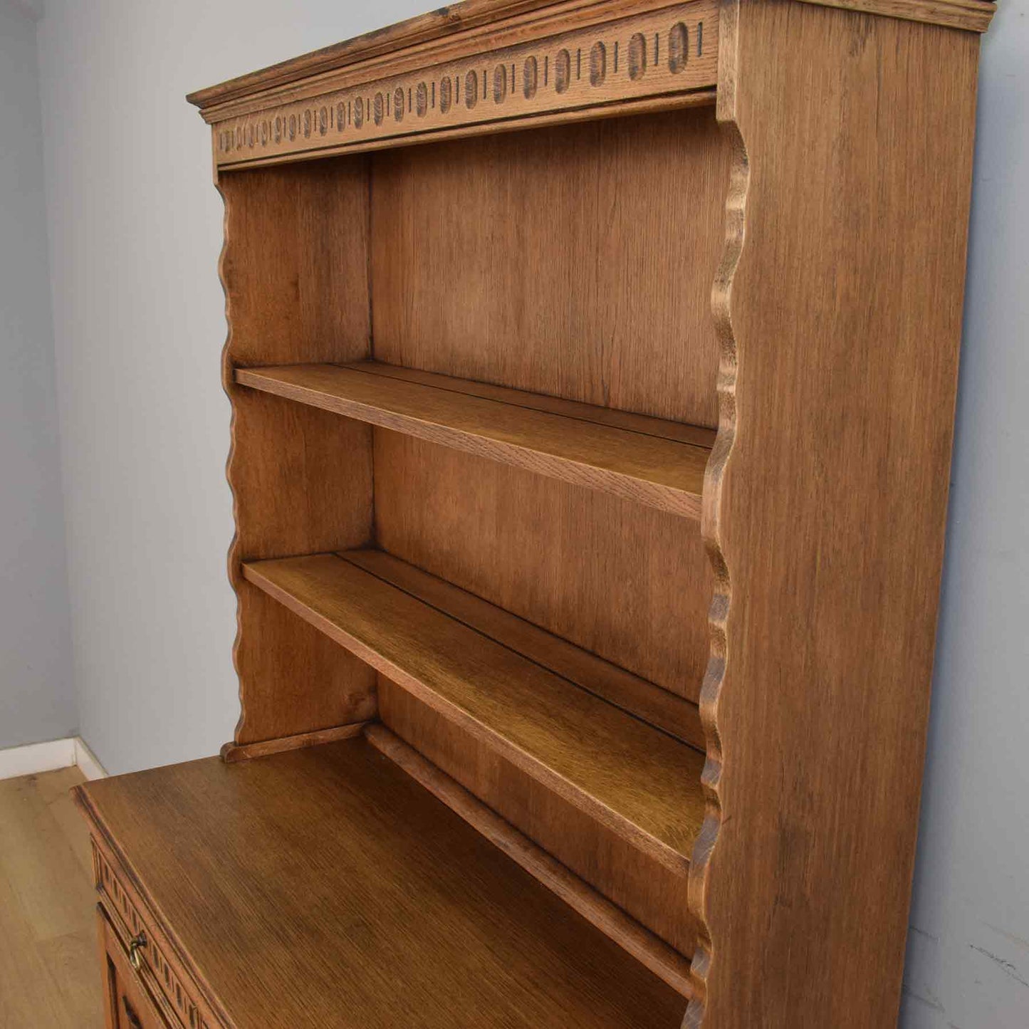Classic Linenfold Dresser