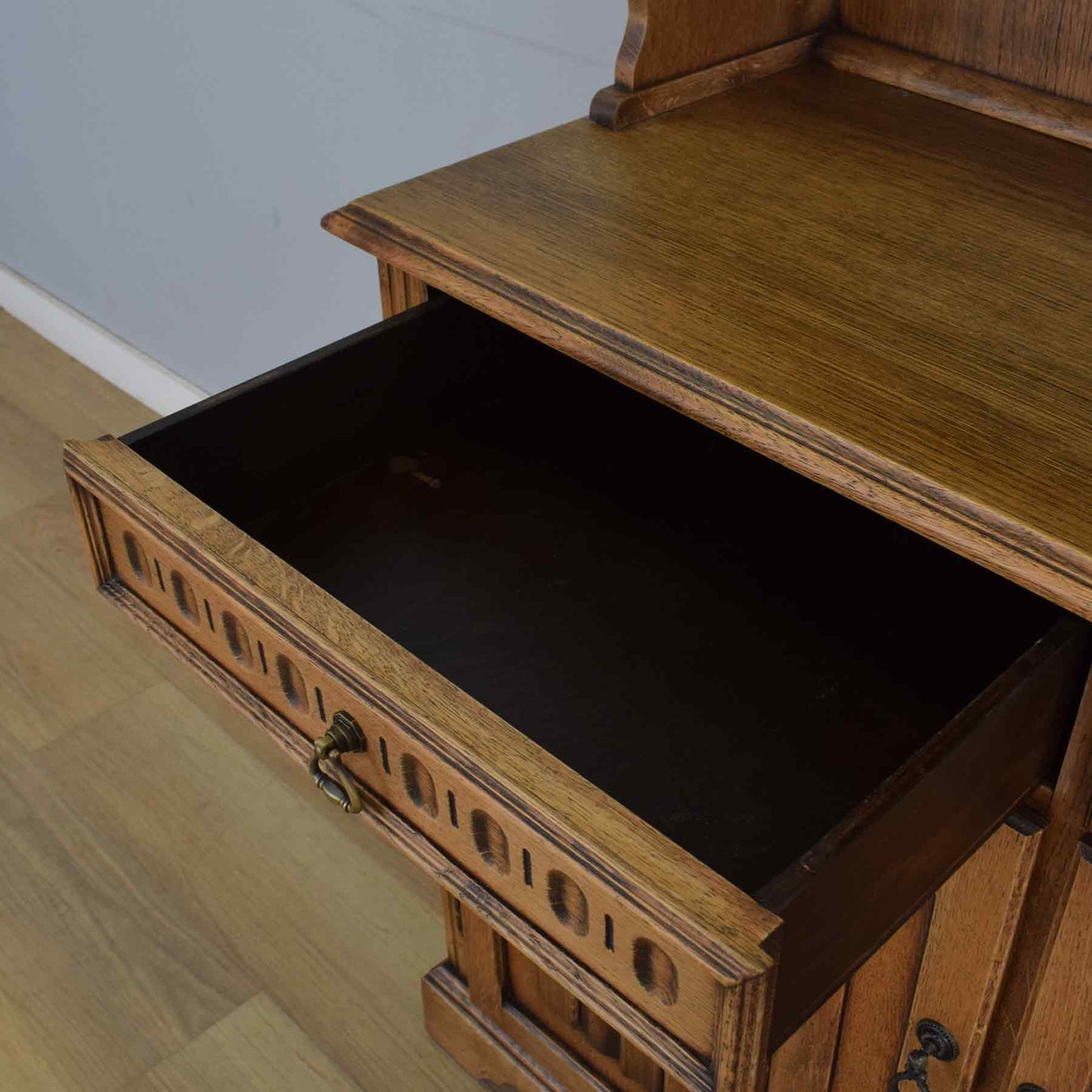 Classic Linenfold Dresser