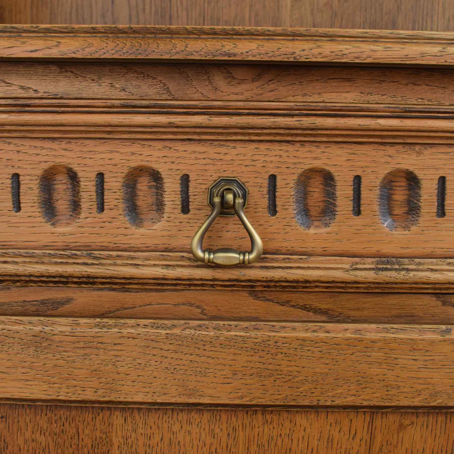 Classic Linenfold Dresser
