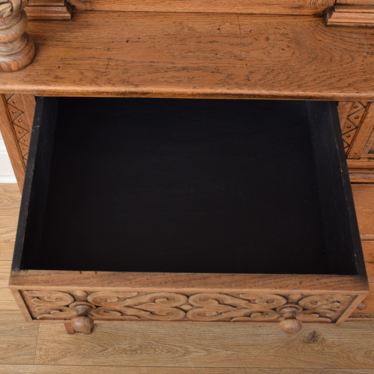 Oak Court Cabinet