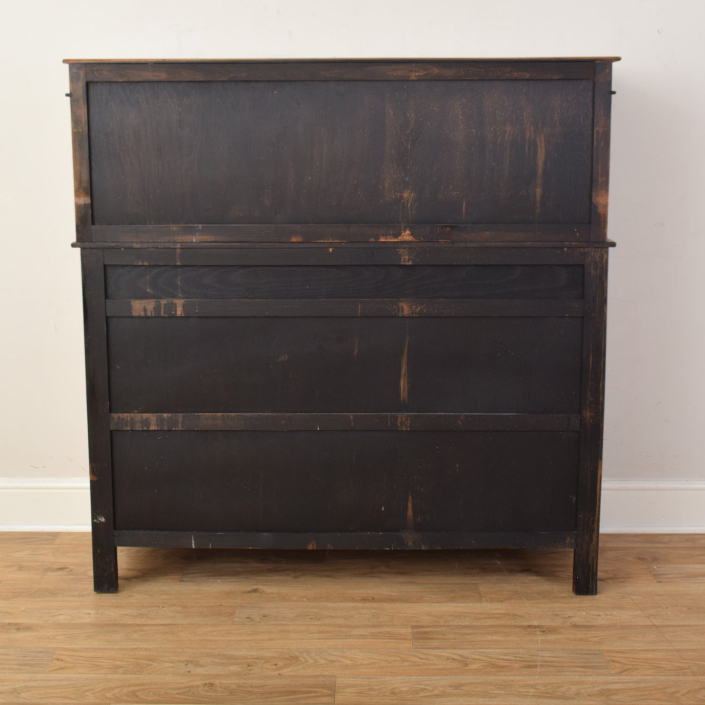 Oak Court Cabinet