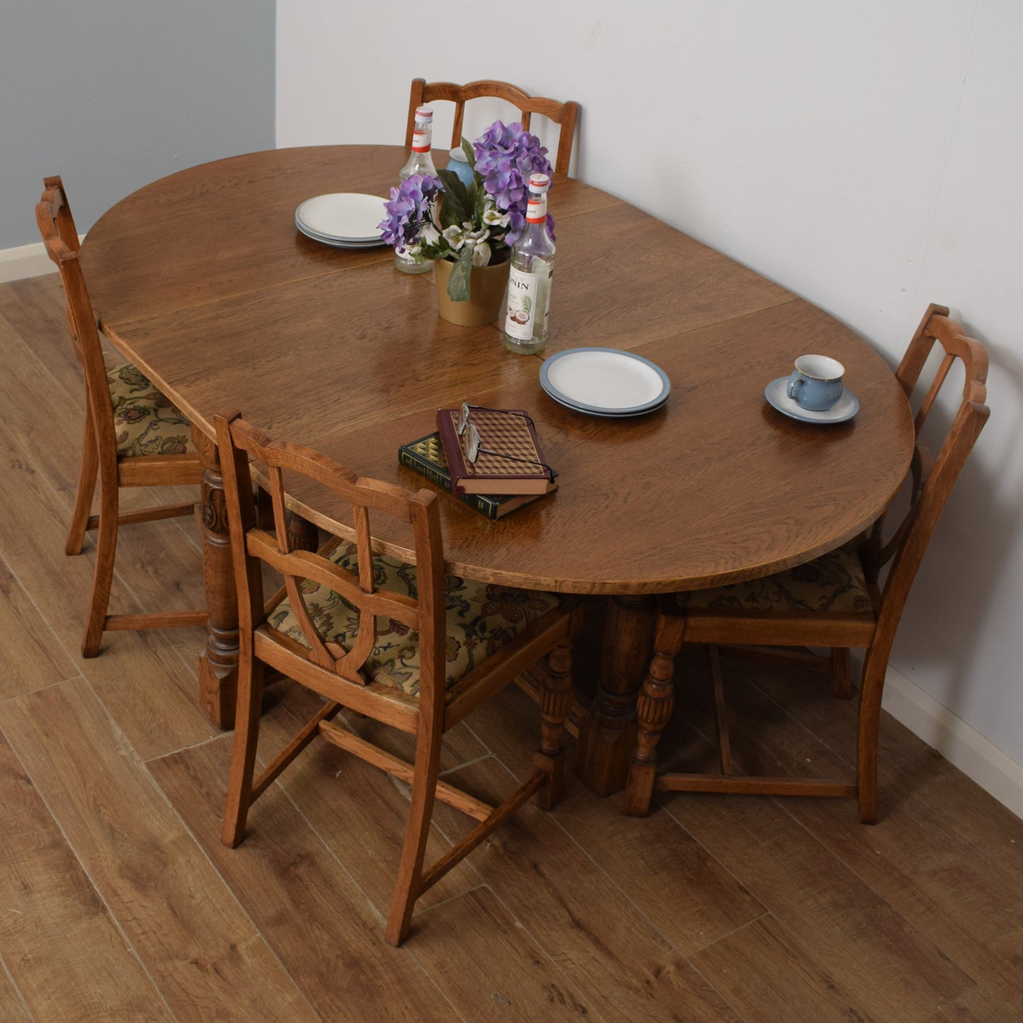 Extending Table & Four Chairs