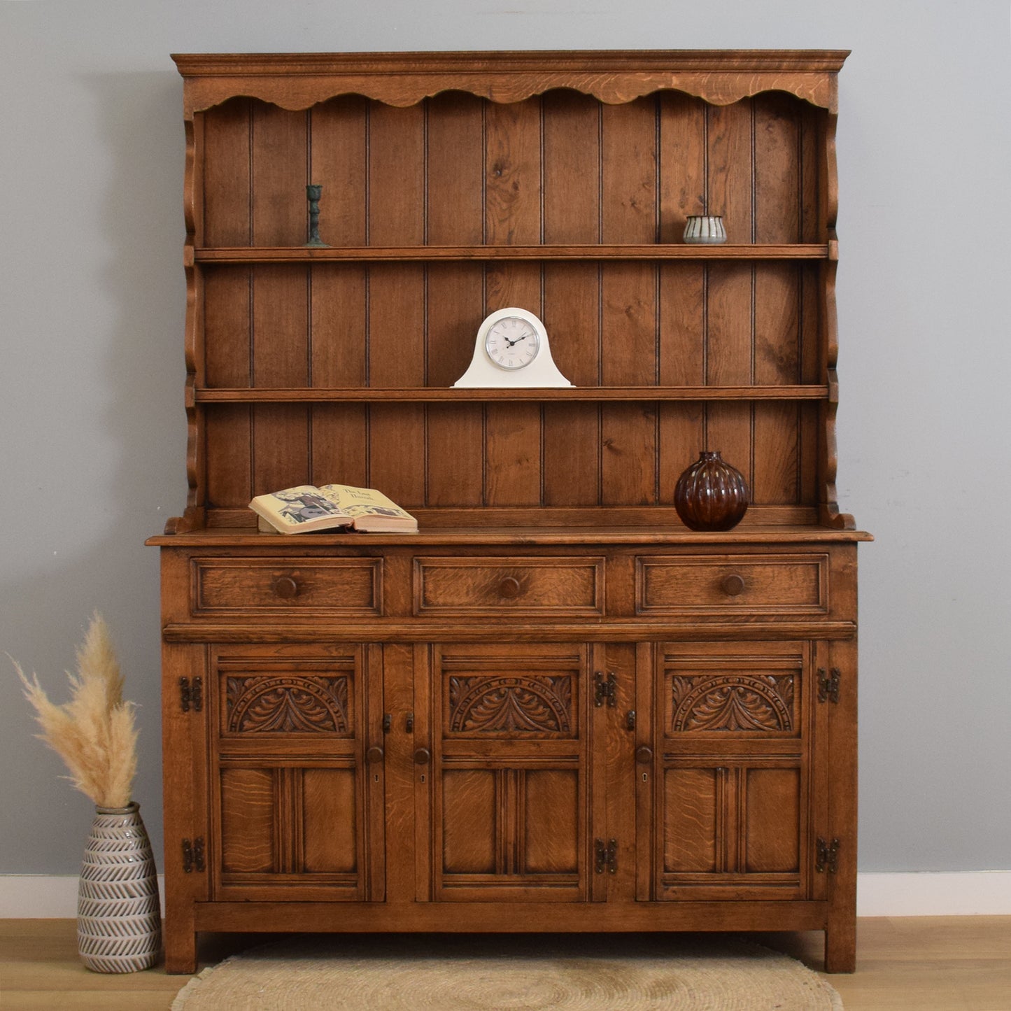 Solid 'Rustic Oak' Dresser