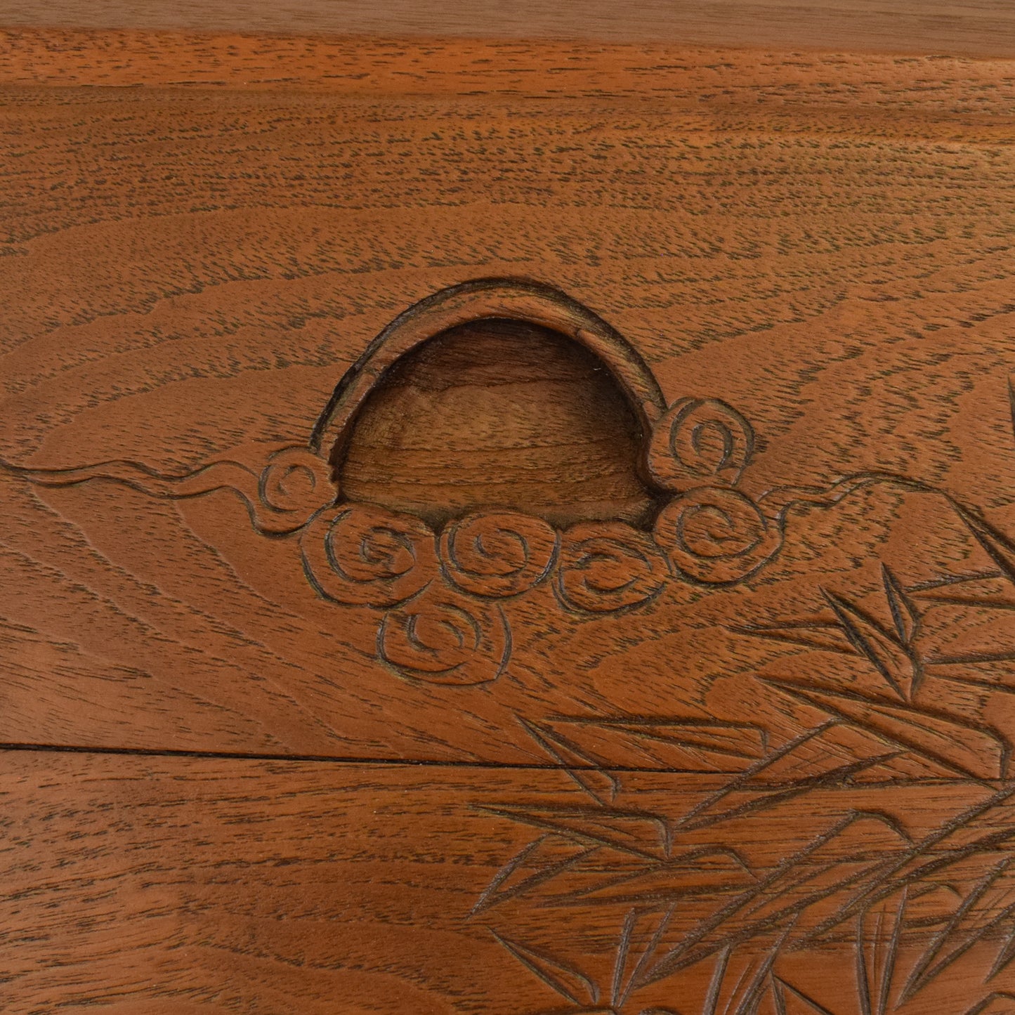 Camphor Bureau with Stool