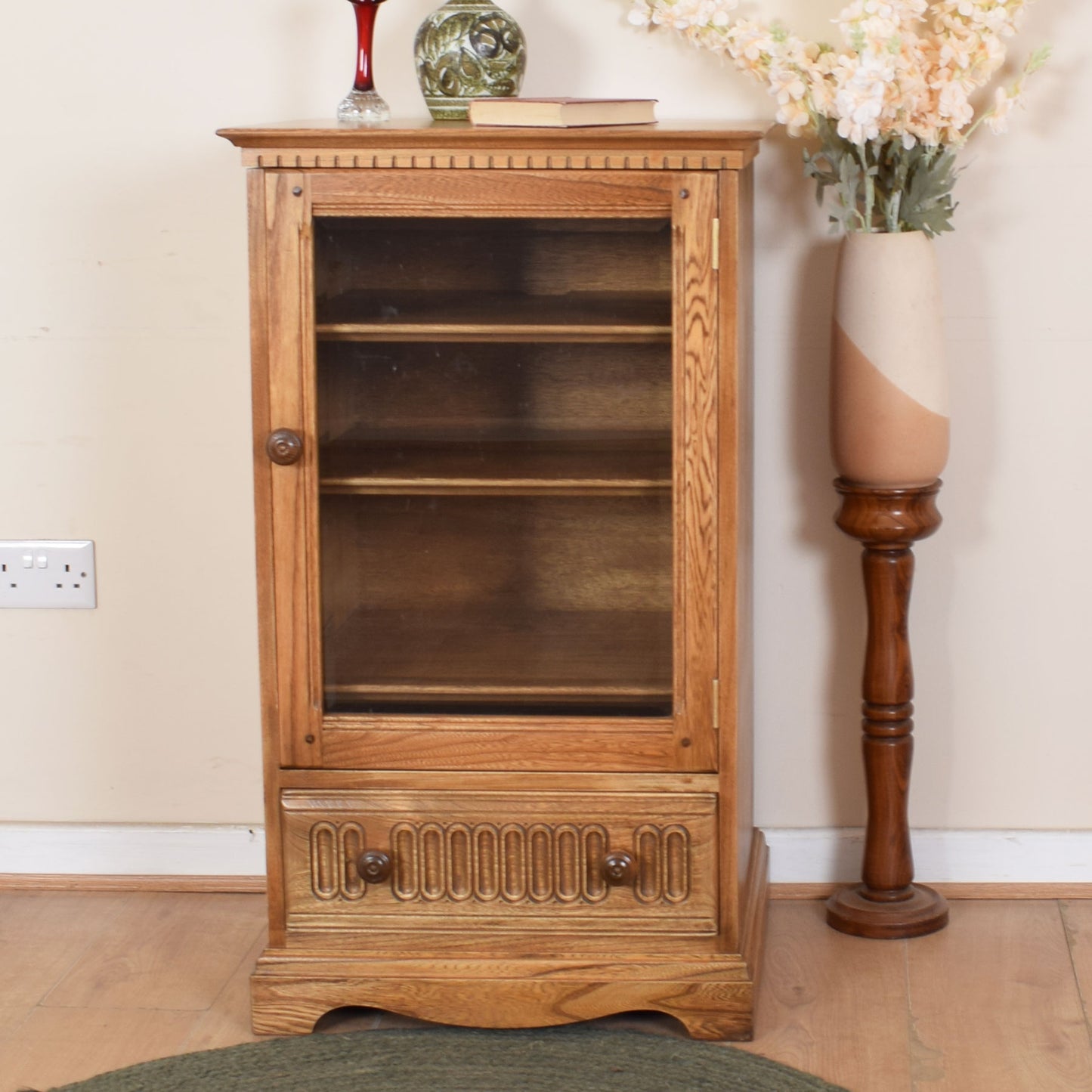 Ercol Cabinet Hifi Unit