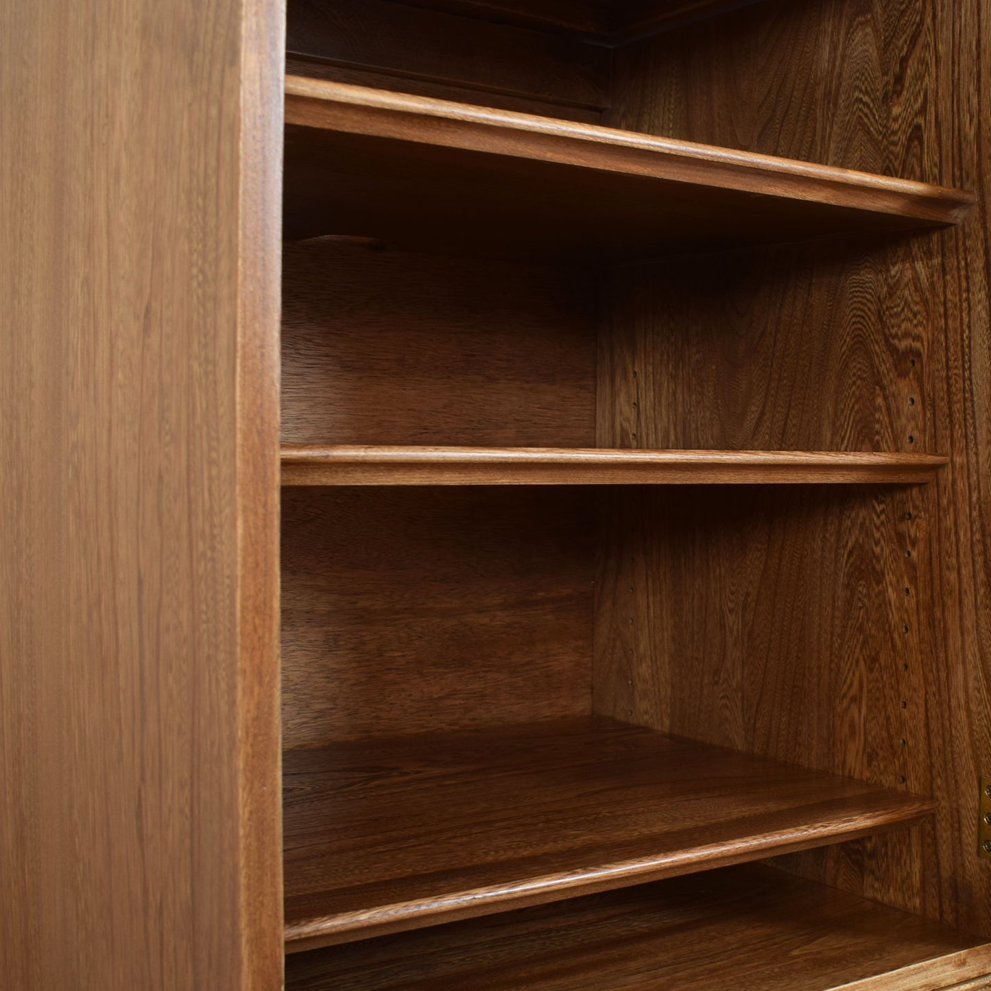 Ercol Cabinet Hifi Unit