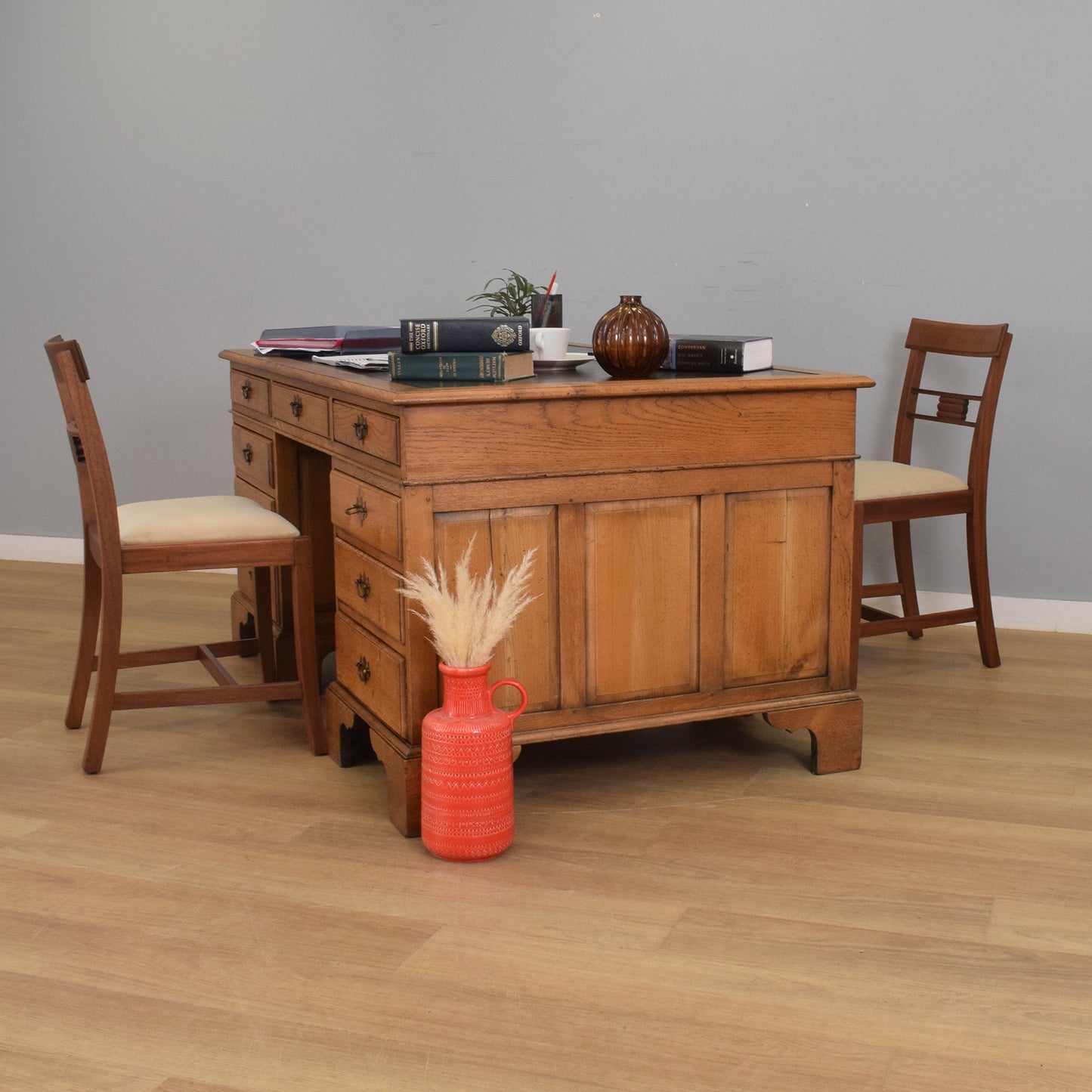 Large Oak Partners Desk