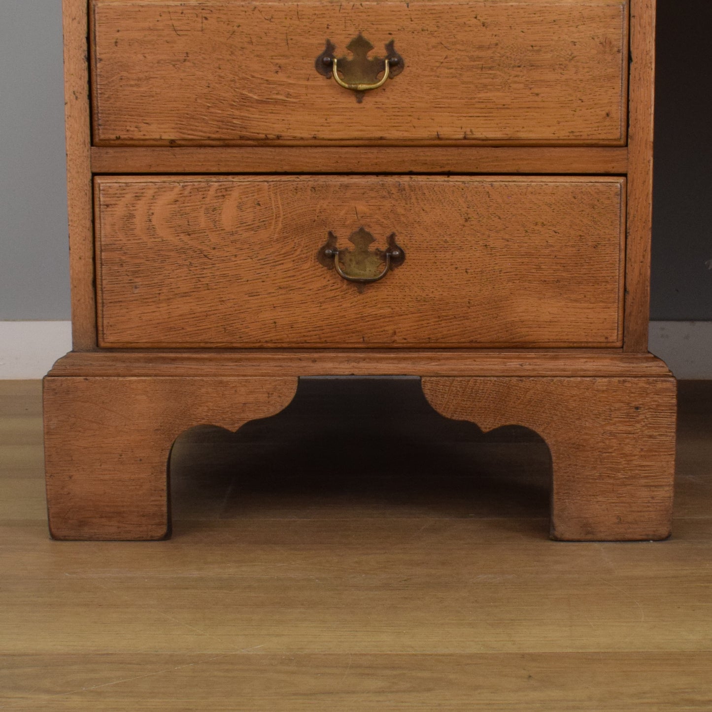 Large Oak Partners Desk