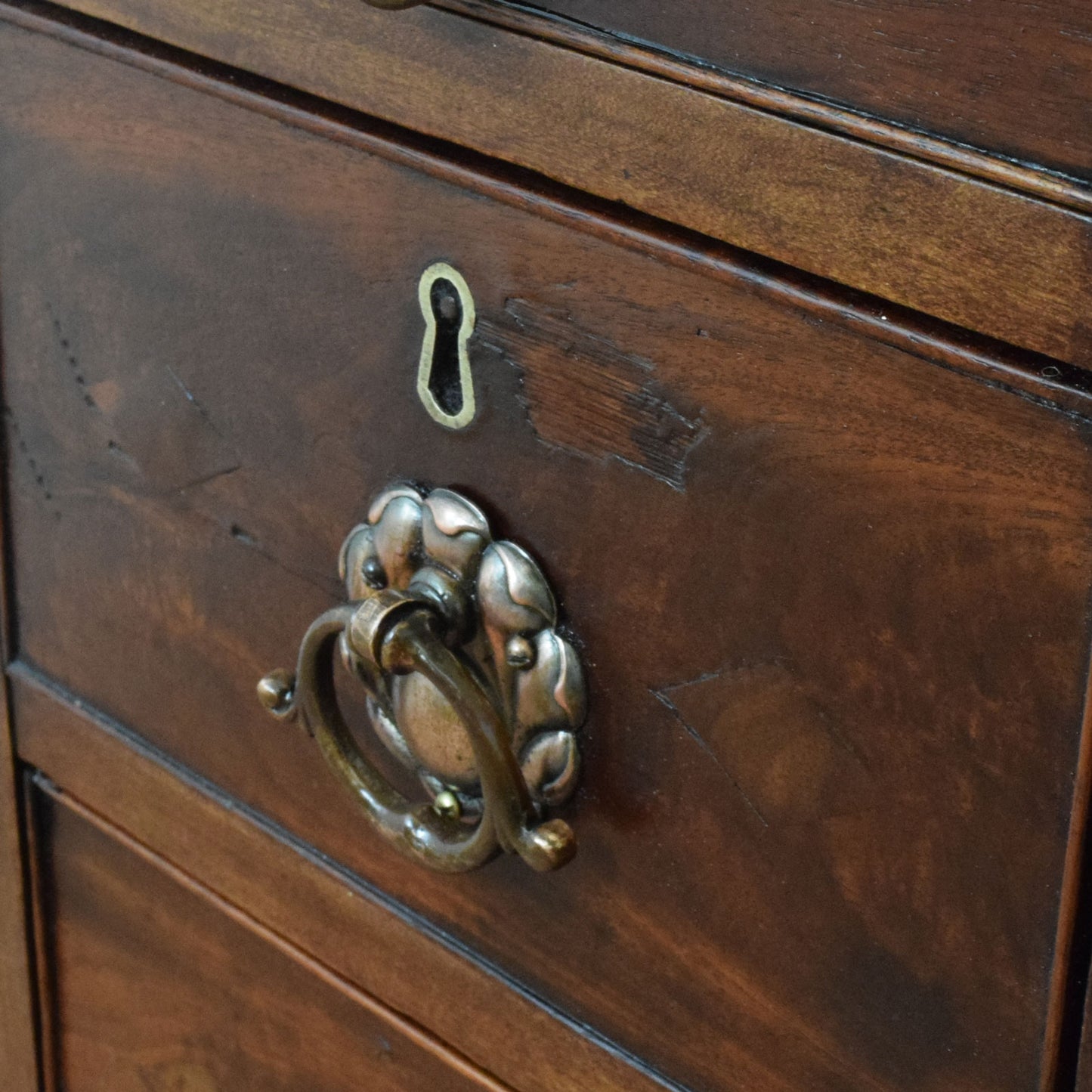 Antique Mahogany Chest of Drawers