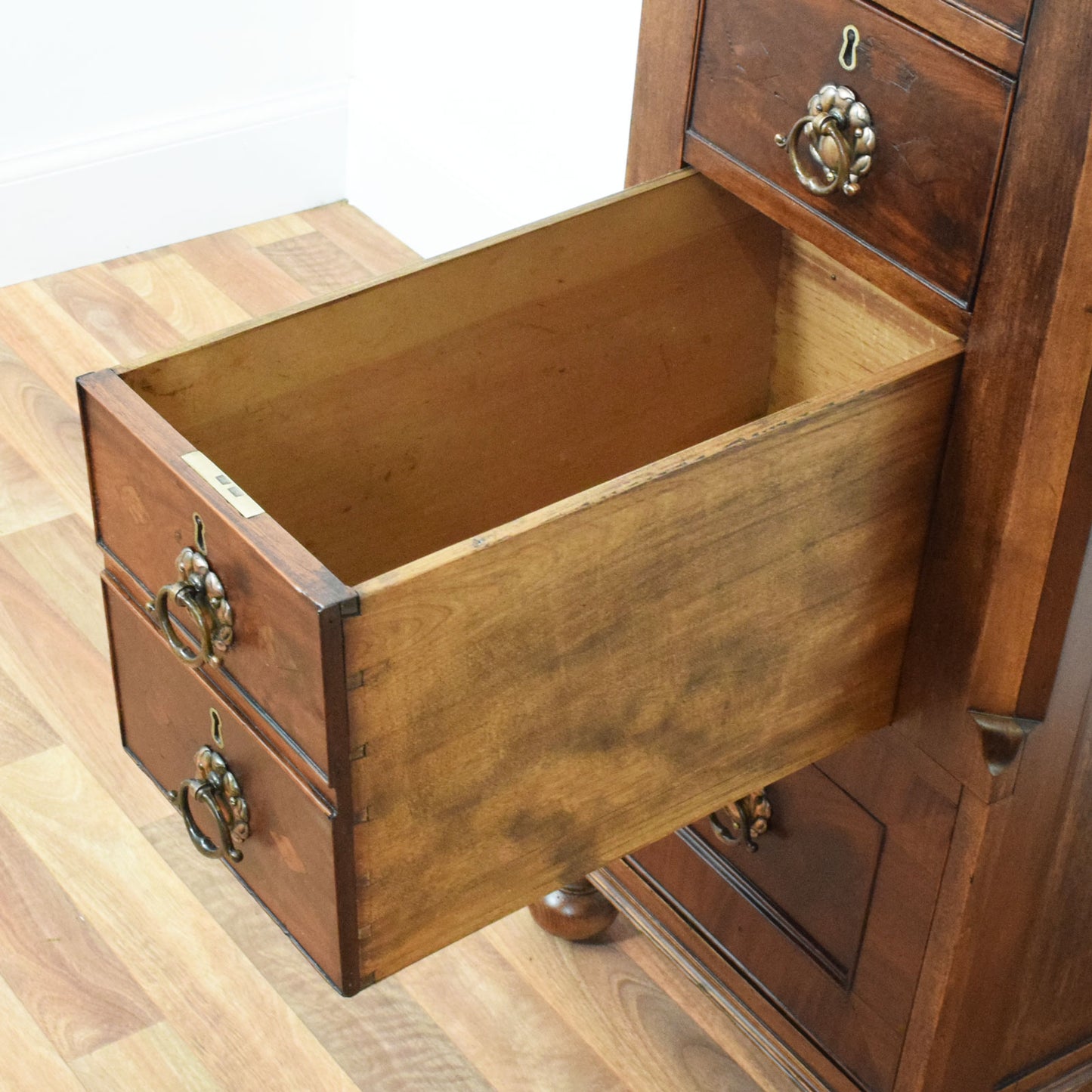 Antique Mahogany Chest of Drawers