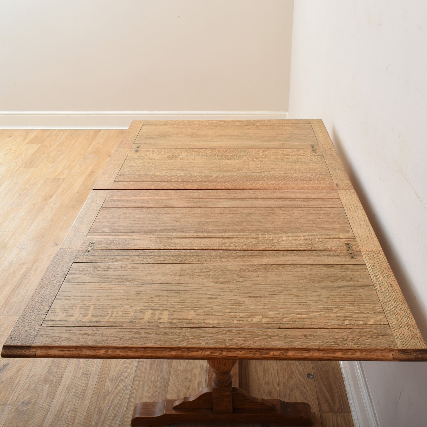Extendable Table And Four Chairs