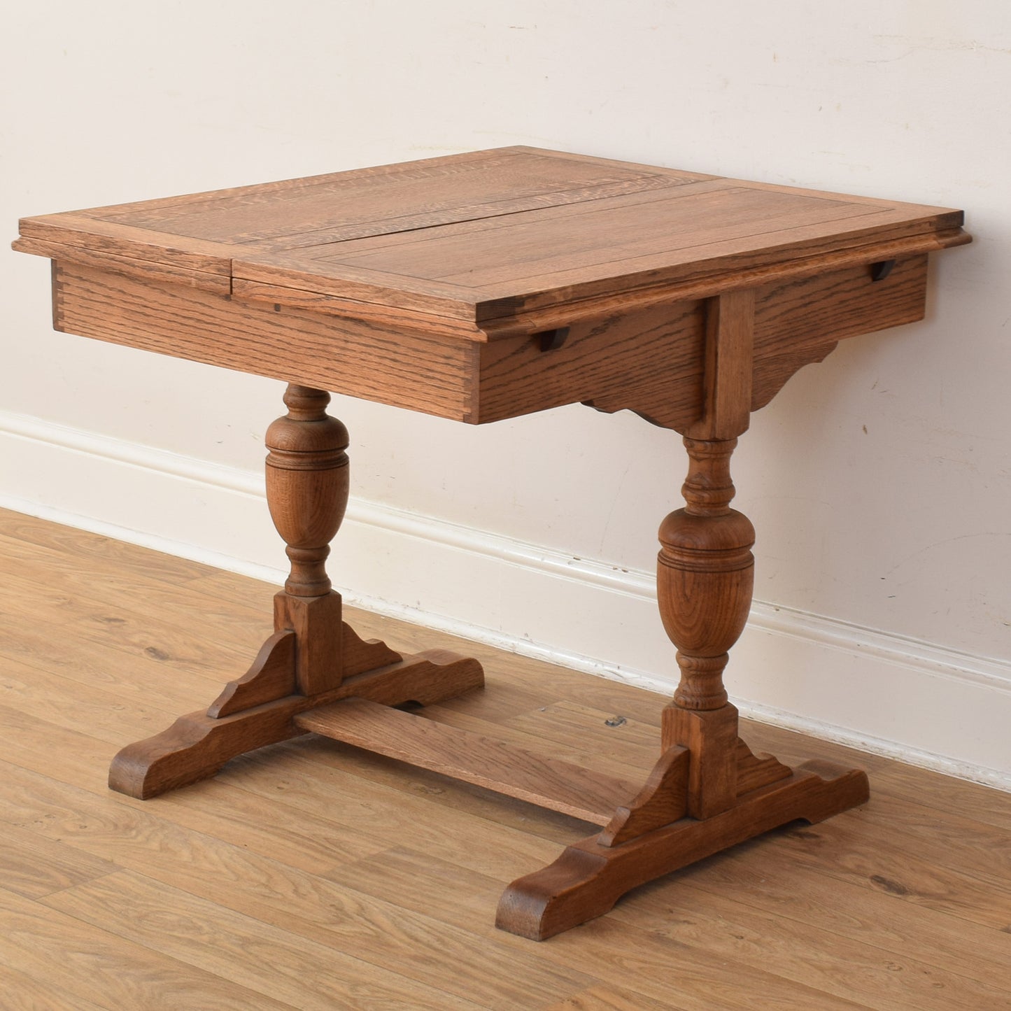 Extendable Table And Four Chairs