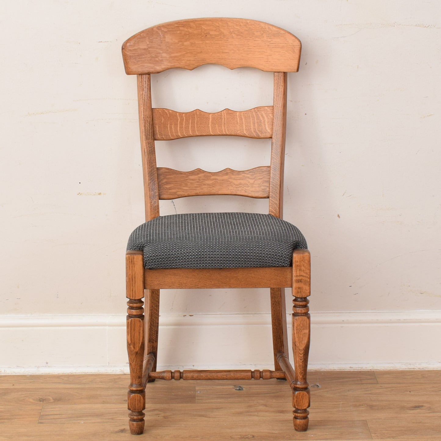 Extendable Table And Four Chairs