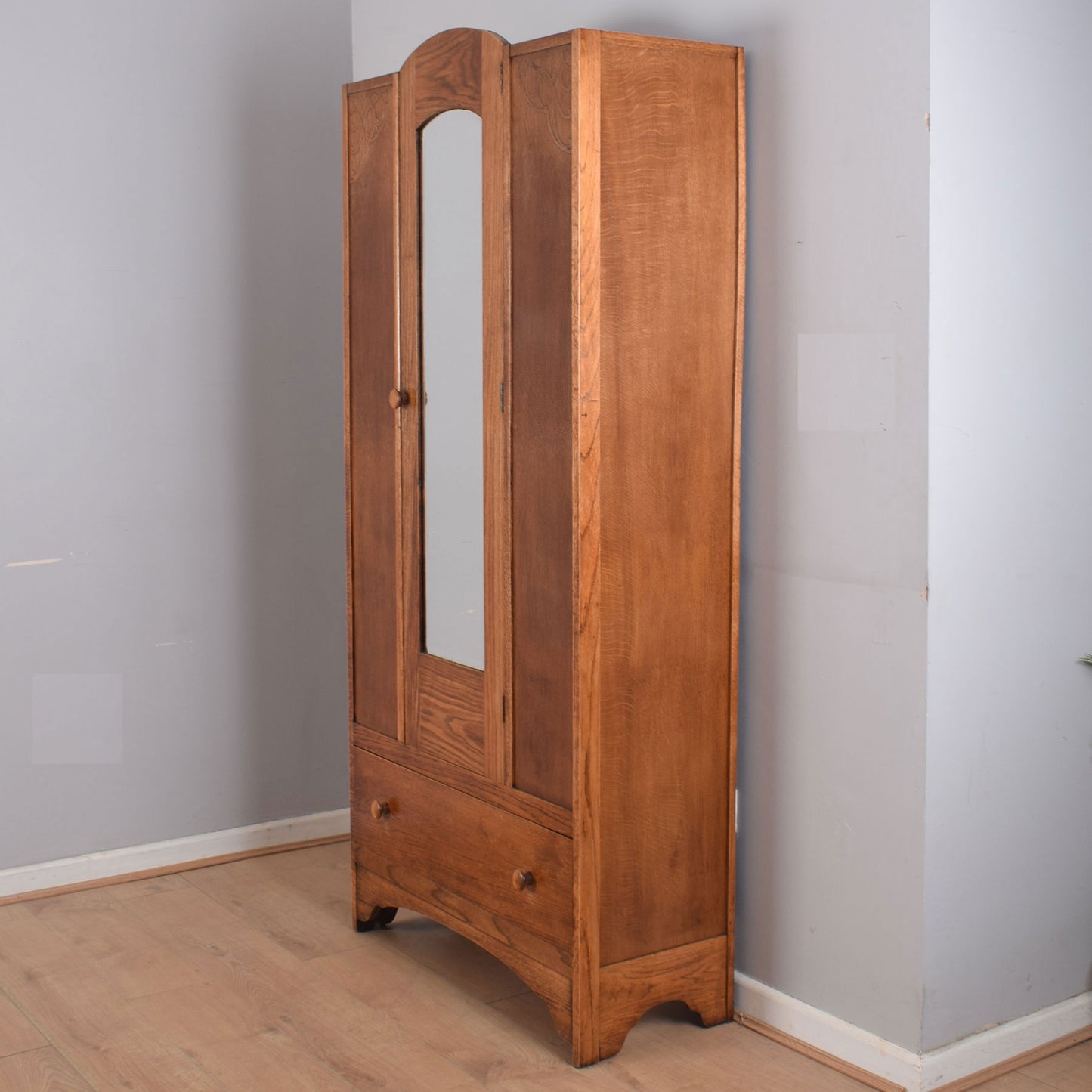 Mirrored Door Oak Hallrobe