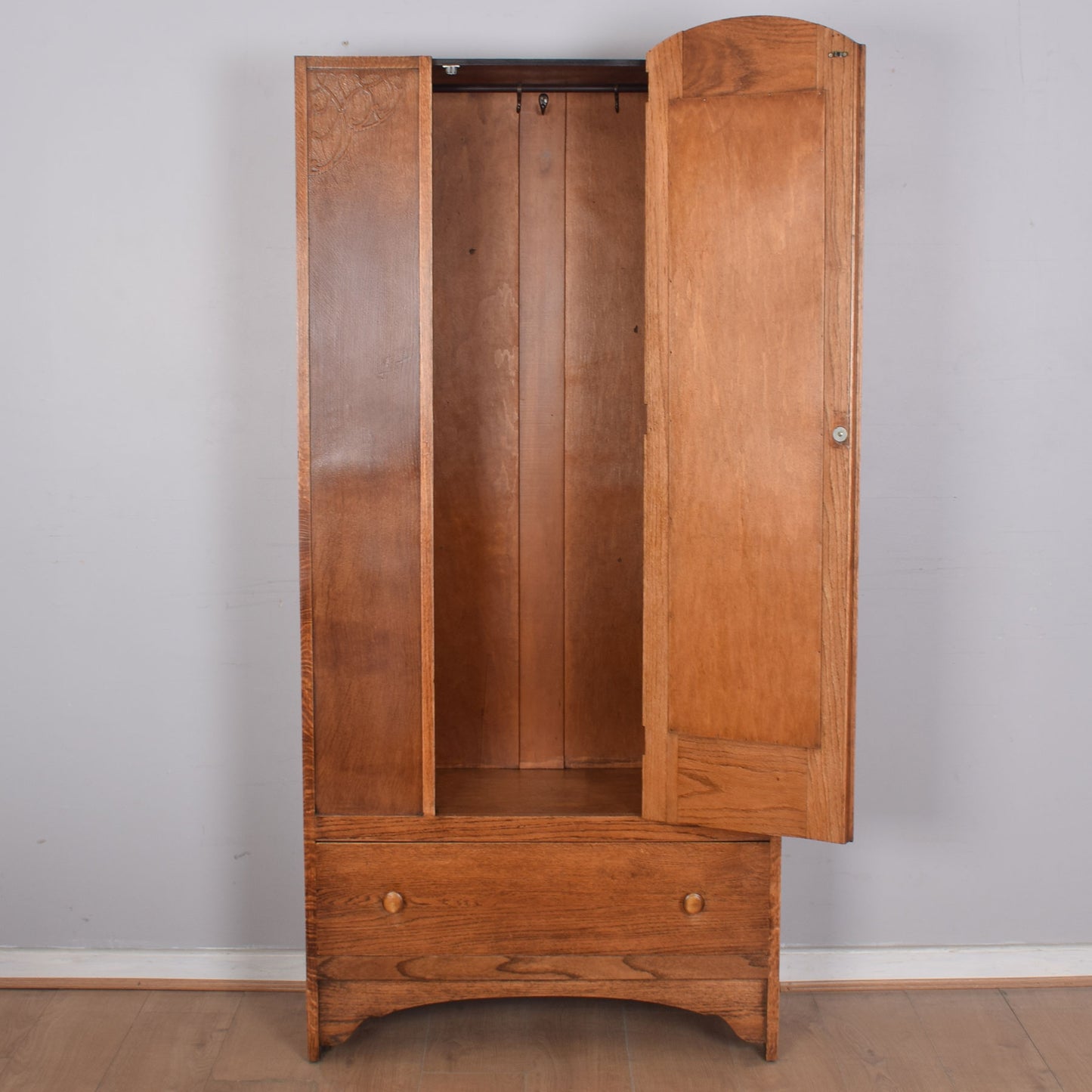 Mirrored Door Oak Hallrobe