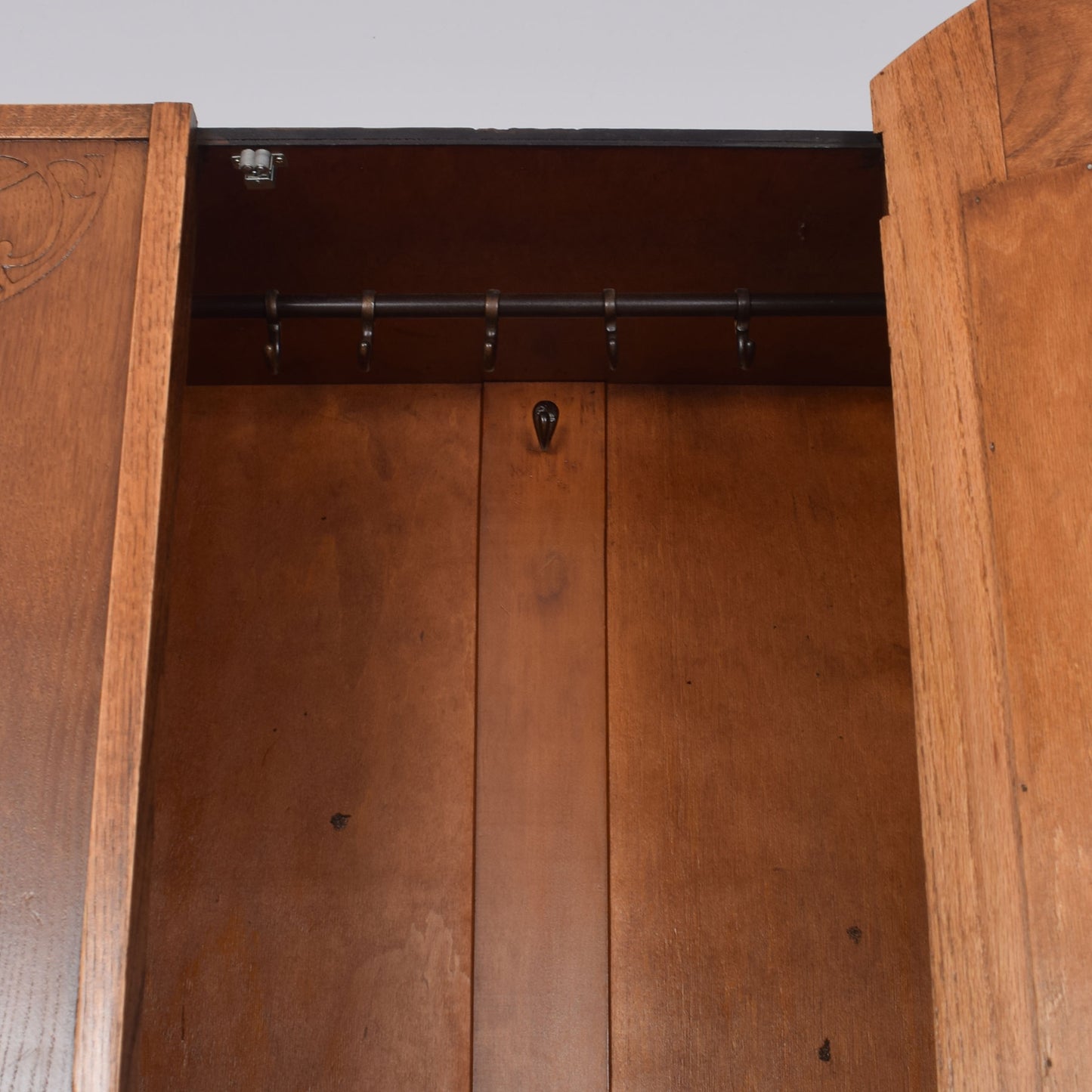 Mirrored Door Oak Hallrobe