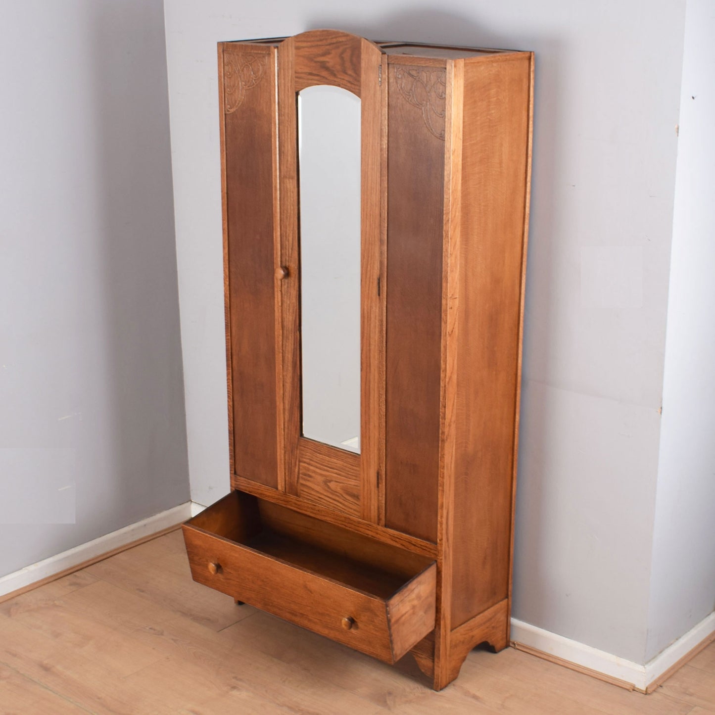 Mirrored Door Oak Hallrobe