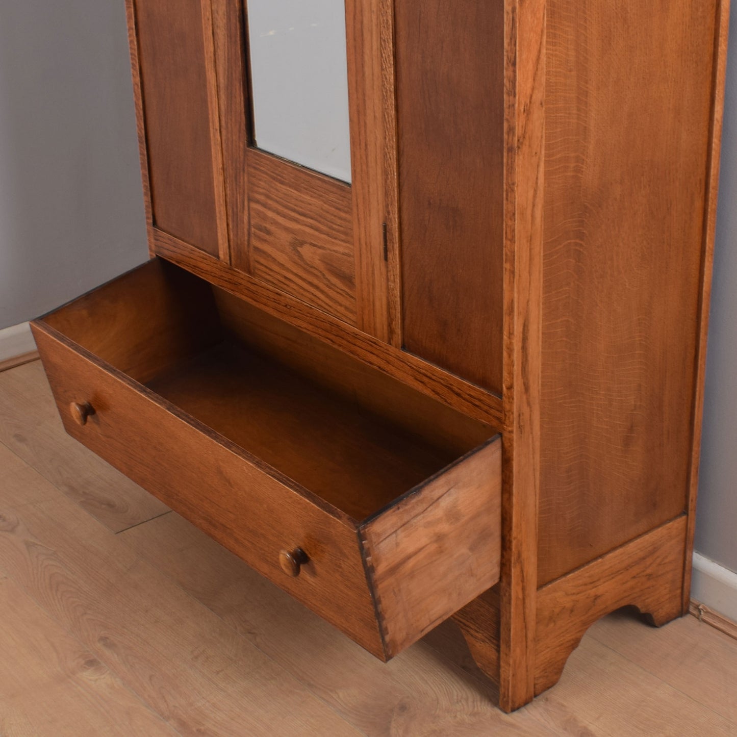 Mirrored Door Oak Hallrobe