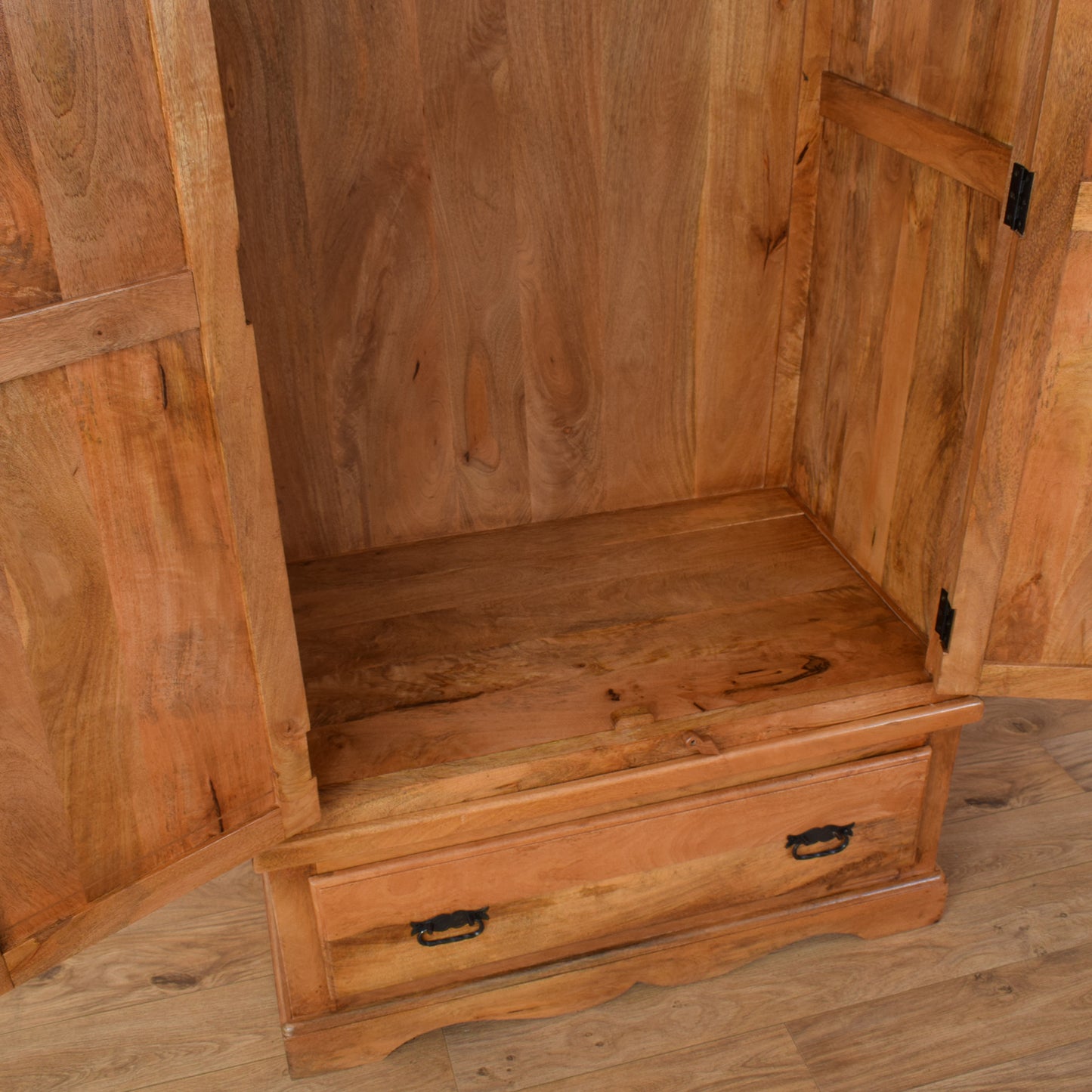 Mango Wardrobe