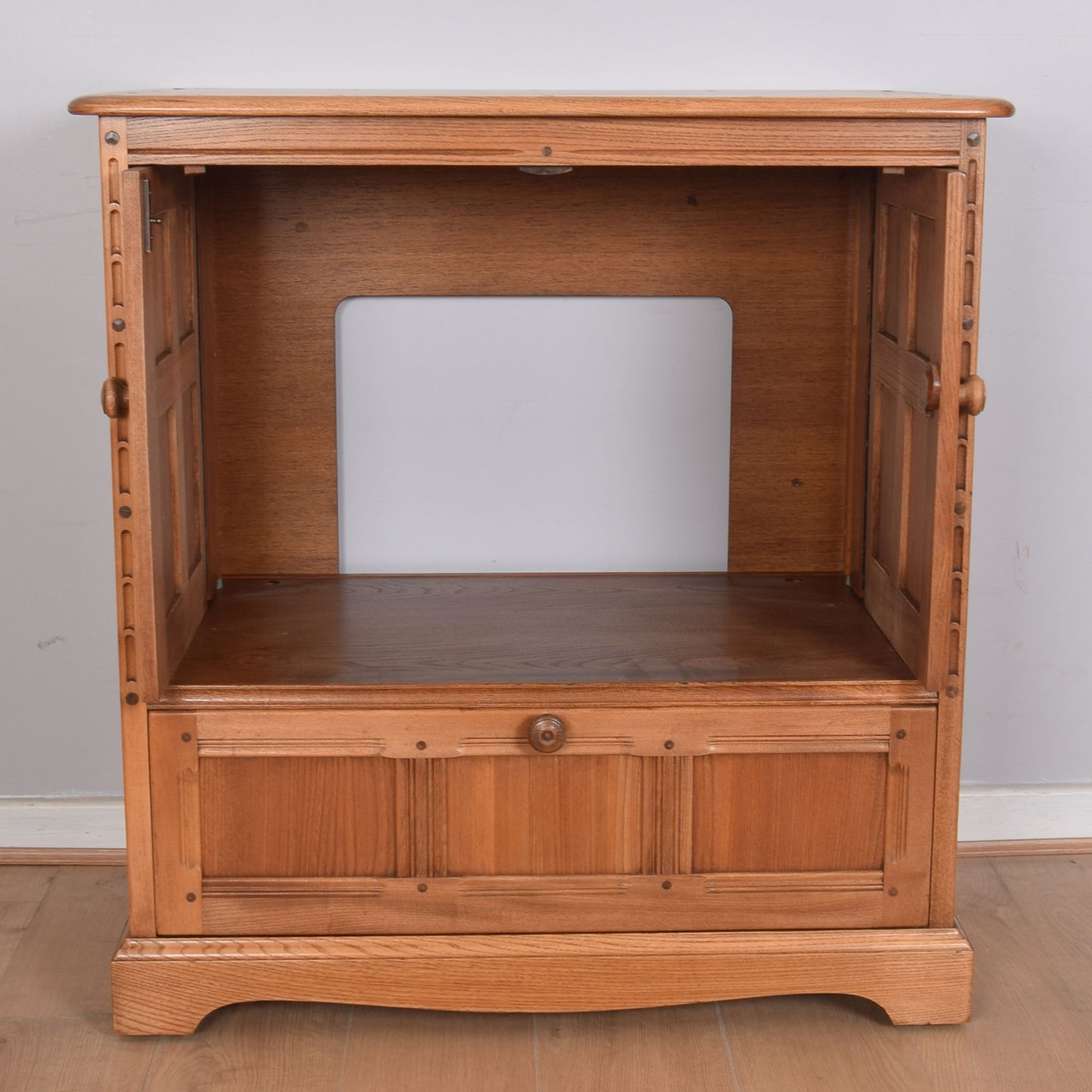 Ercol TV and Video Cabinet