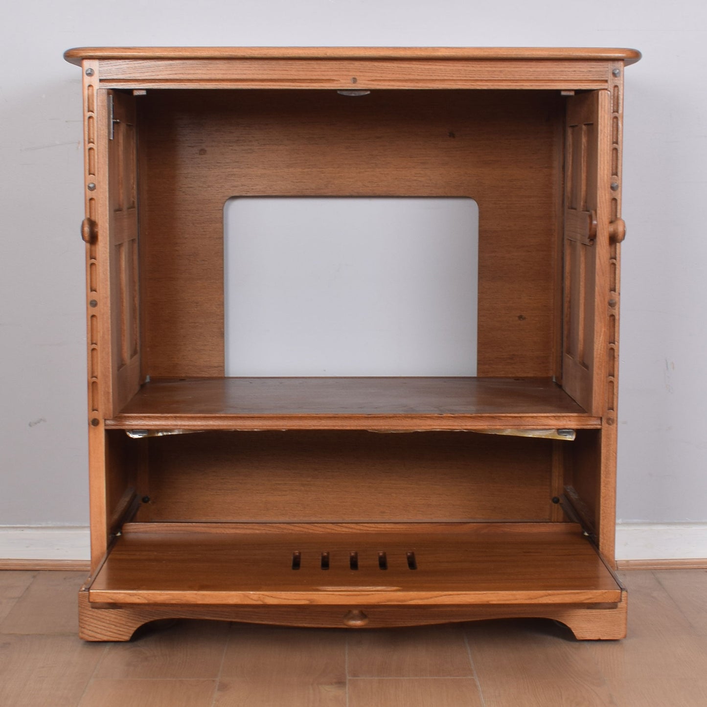 Ercol TV and Video Cabinet