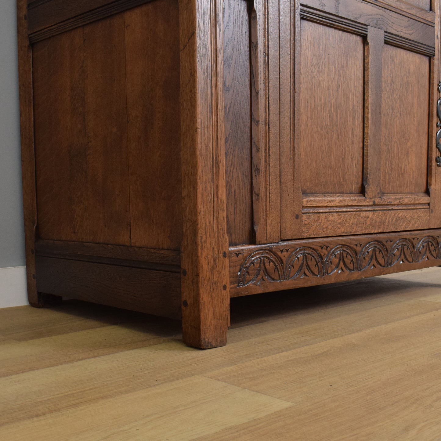 Solid Oak Hallrobe