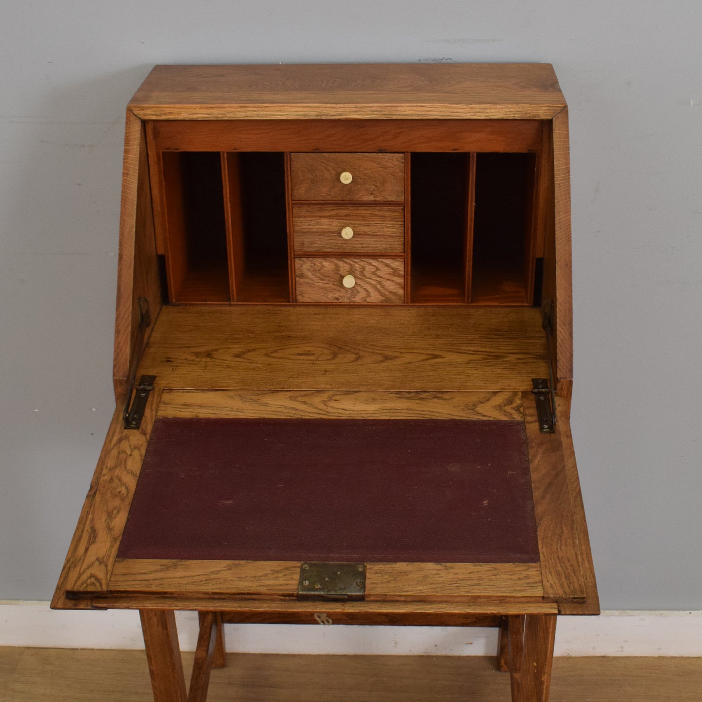 Slim Oak Bureau