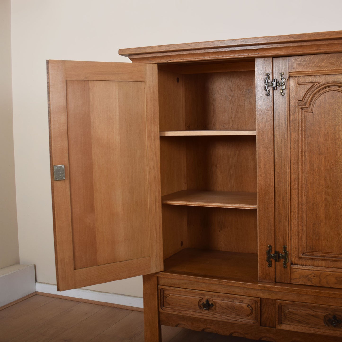 Oak Linen Cupboard
