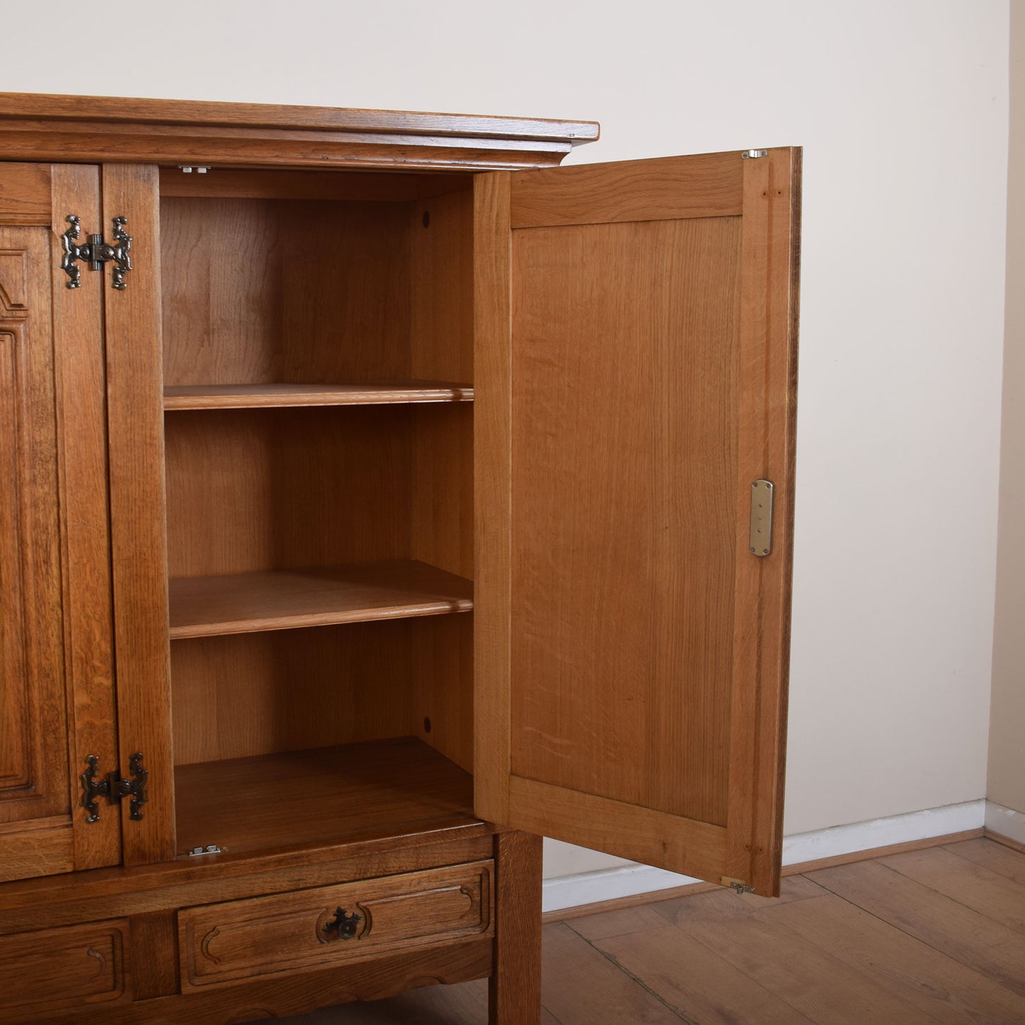 Oak Linen Cupboard