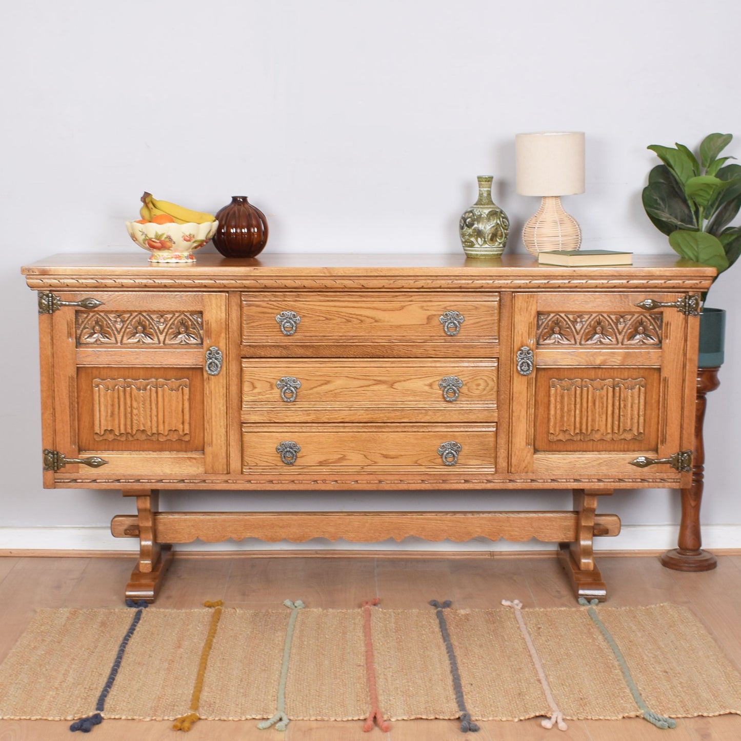 Old Charm Farmhouse Sideboard