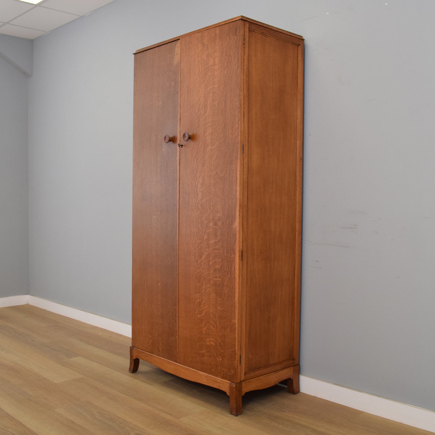 Oak Veneer Gents Wardrobe