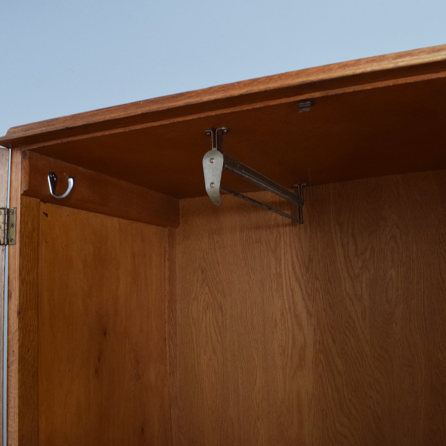 Oak Veneer Gents Wardrobe