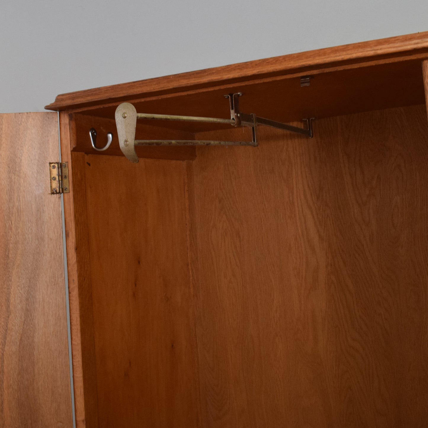 Oak Veneer Gents Wardrobe