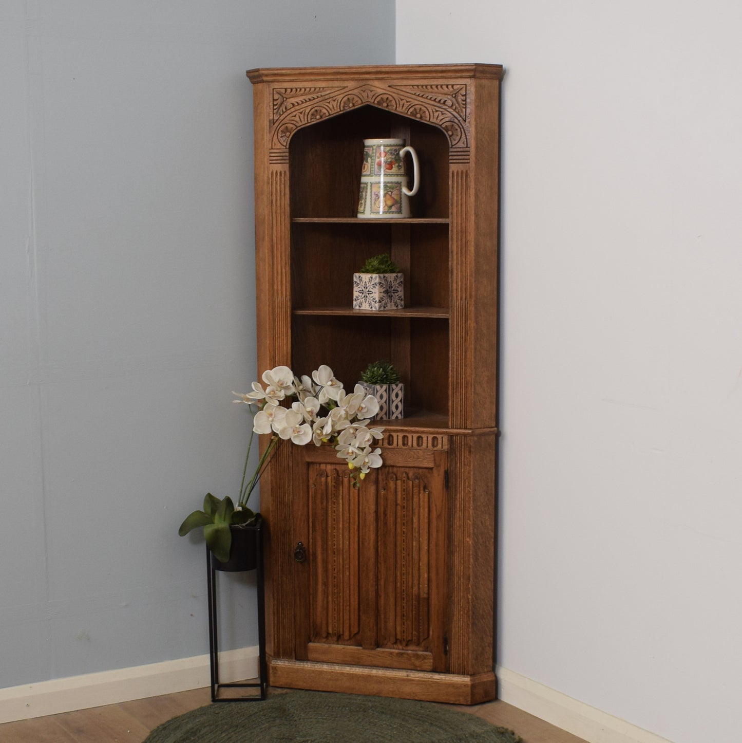 Oak Corner Unit