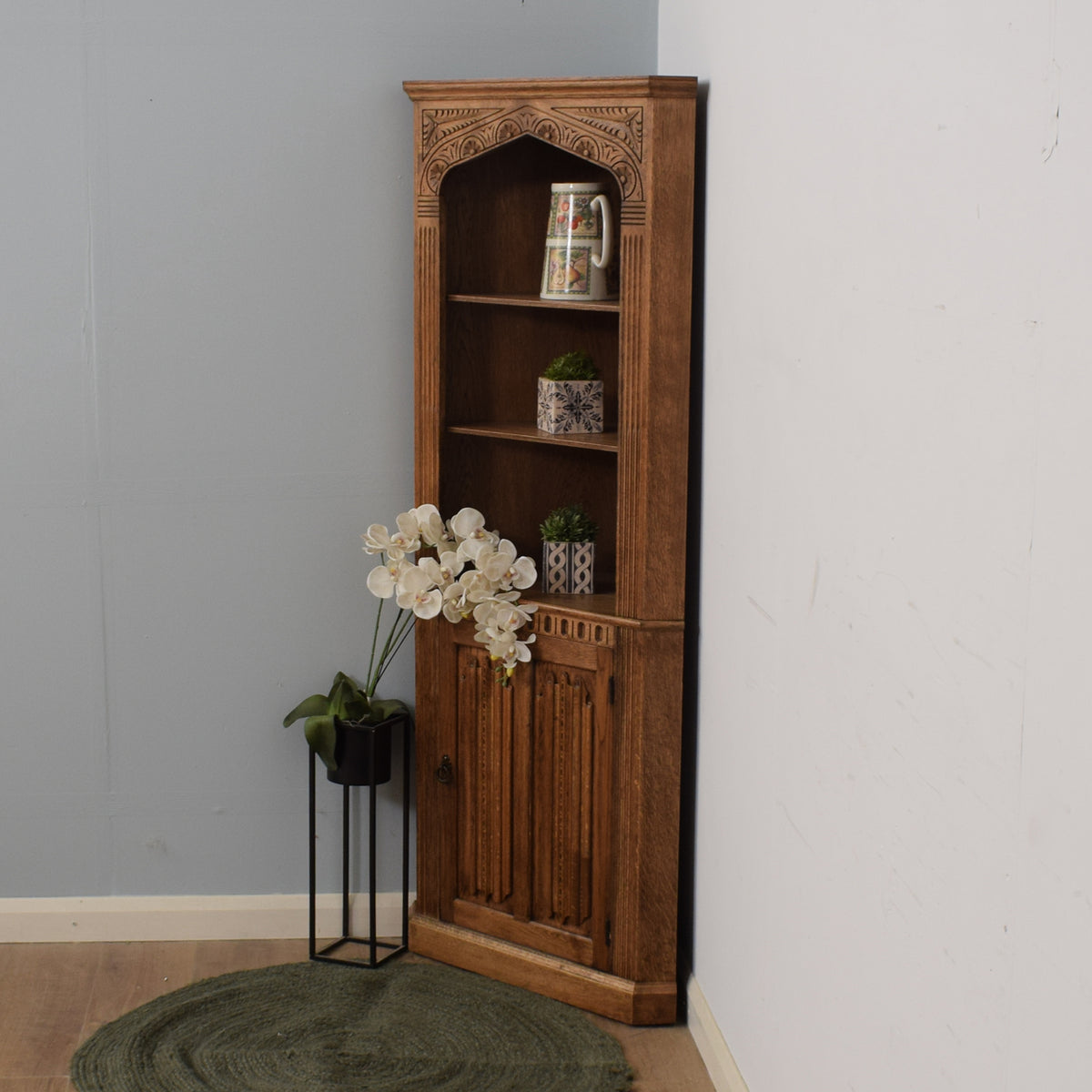 Oak Corner Unit