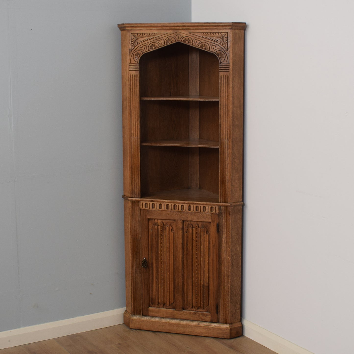 Oak Corner Unit