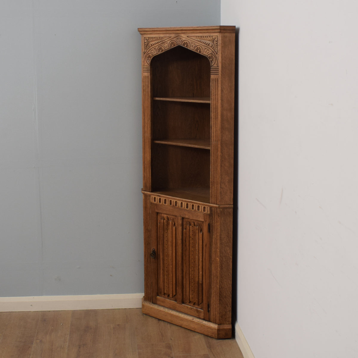Oak Corner Unit