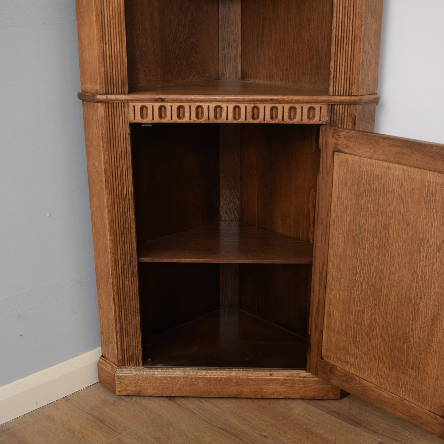 Oak Corner Unit