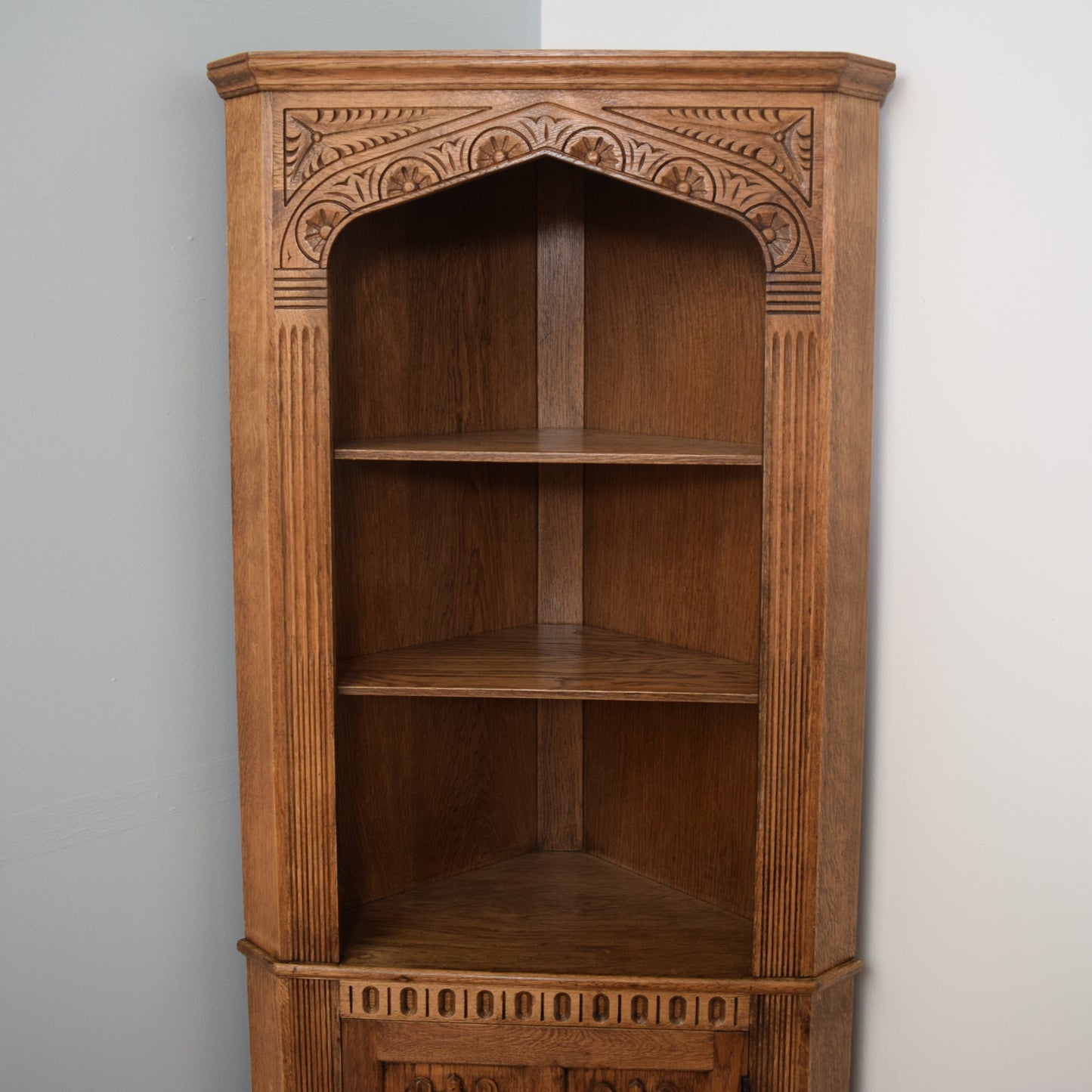 Oak Corner Unit