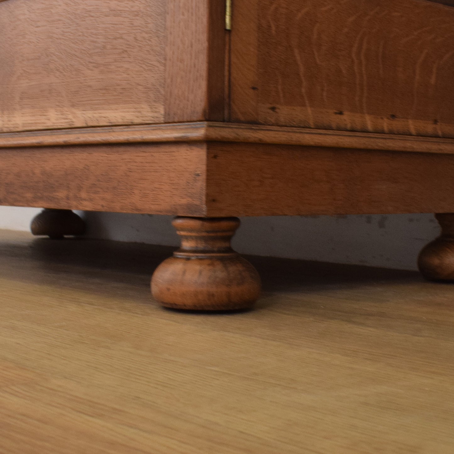 Small Oak Gents' Wardrobe