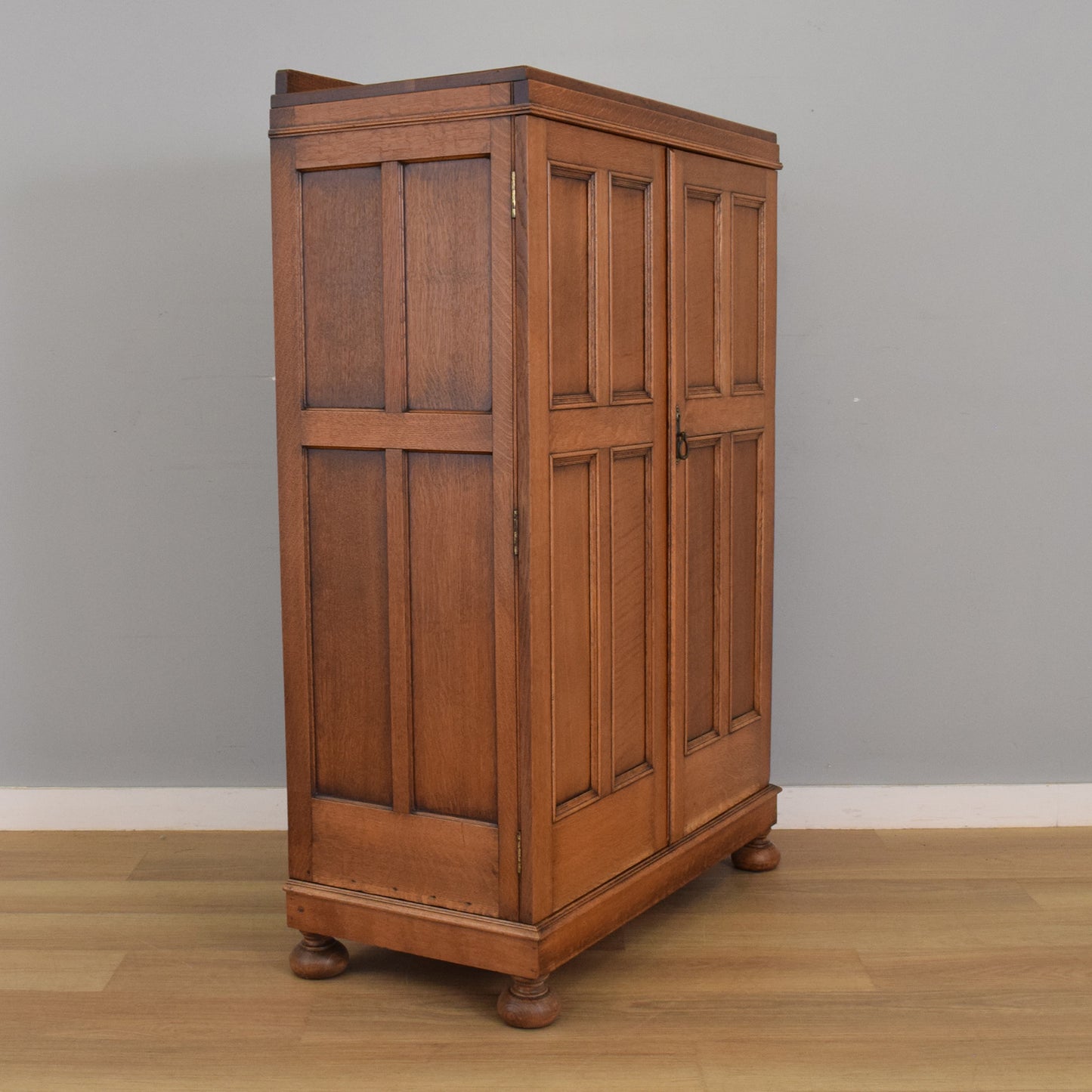 Small Oak Gents' Wardrobe