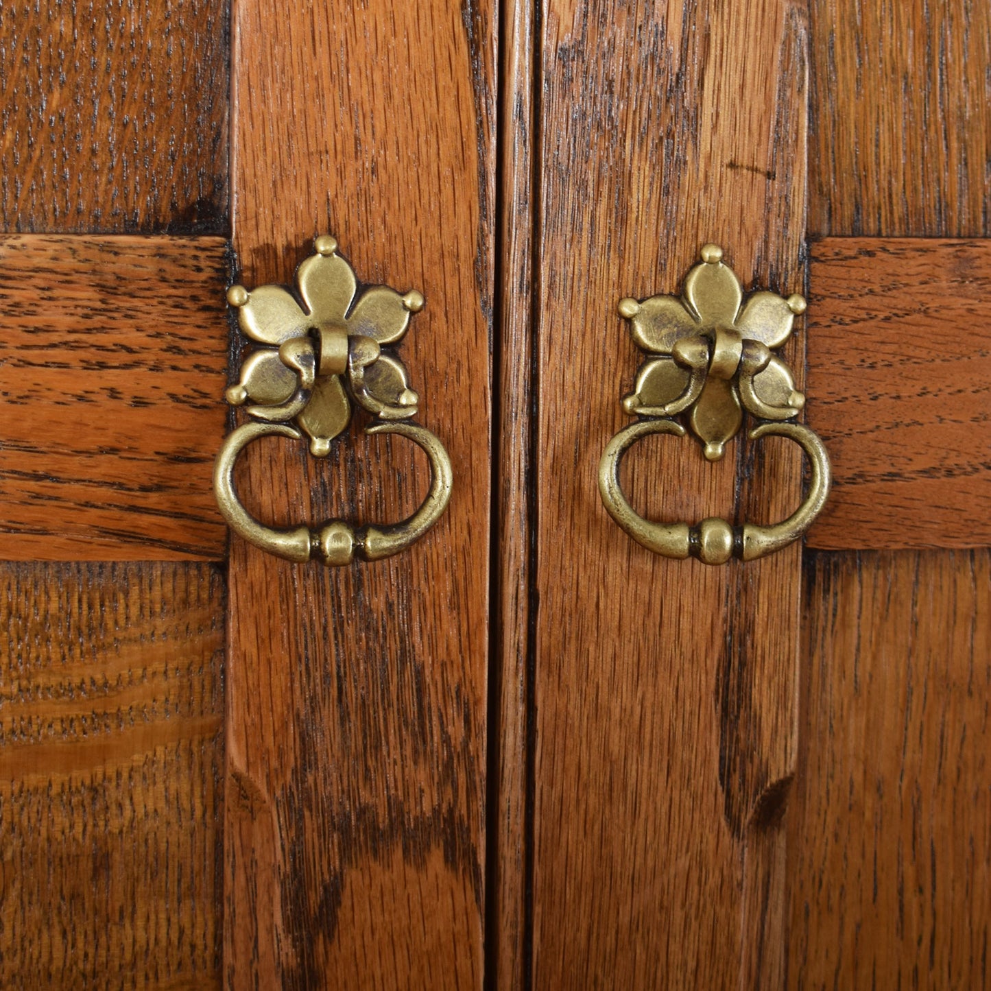 Ornate Oak Double Wardrobe